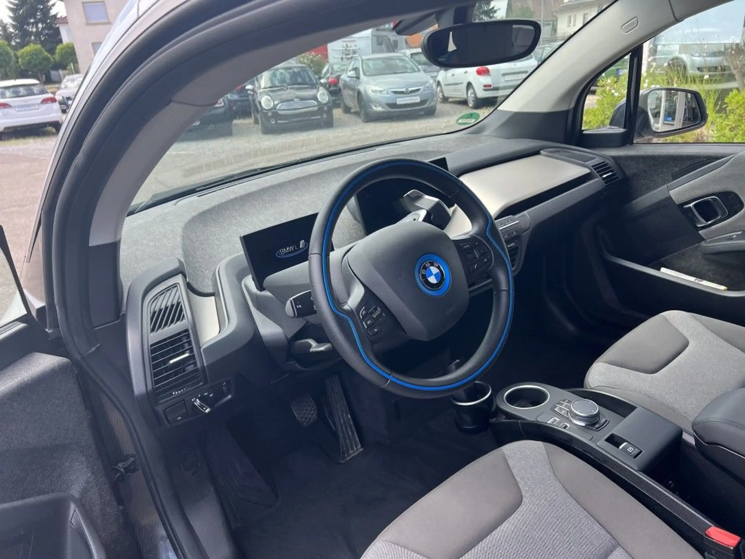 BMW - i3