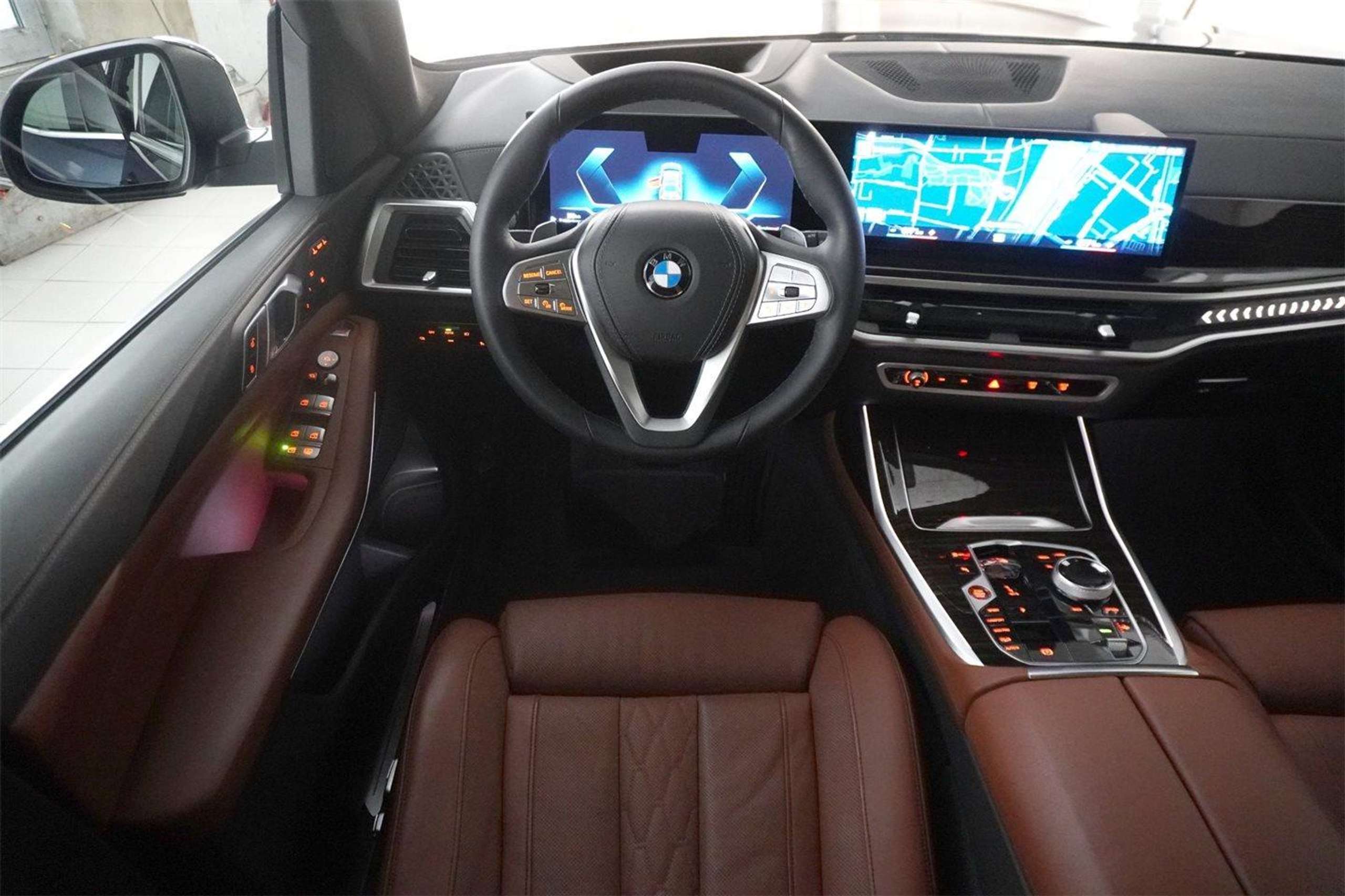 BMW - X7