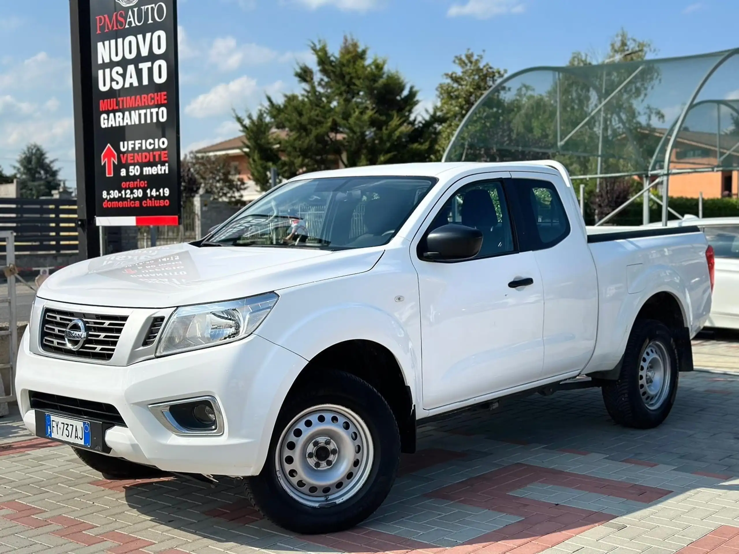 Nissan - Navara