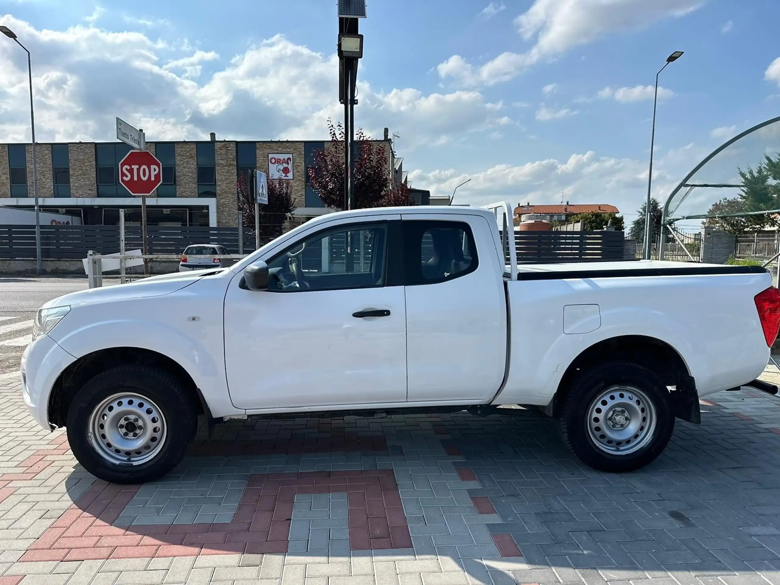 Nissan - Navara