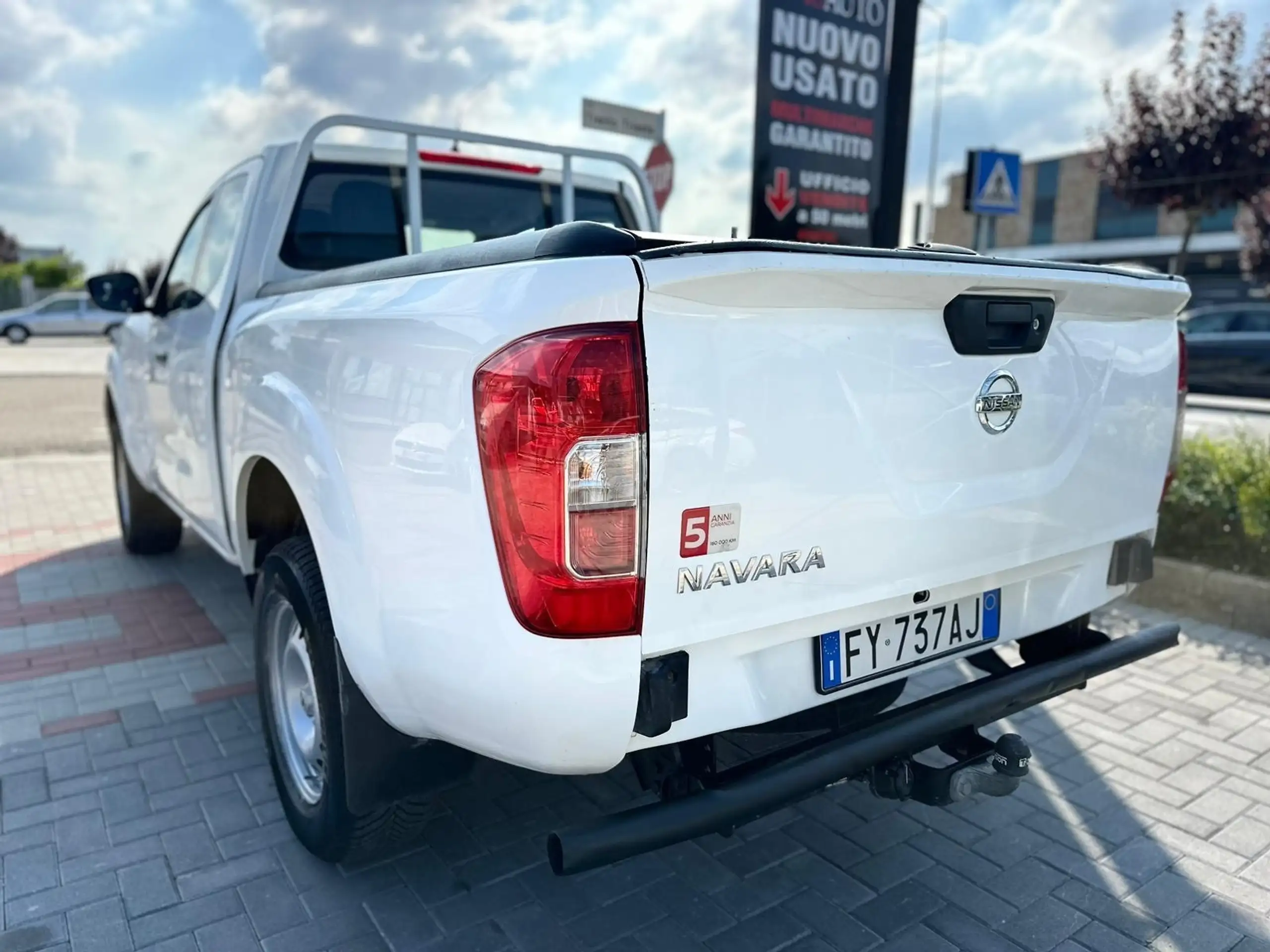 Nissan - Navara