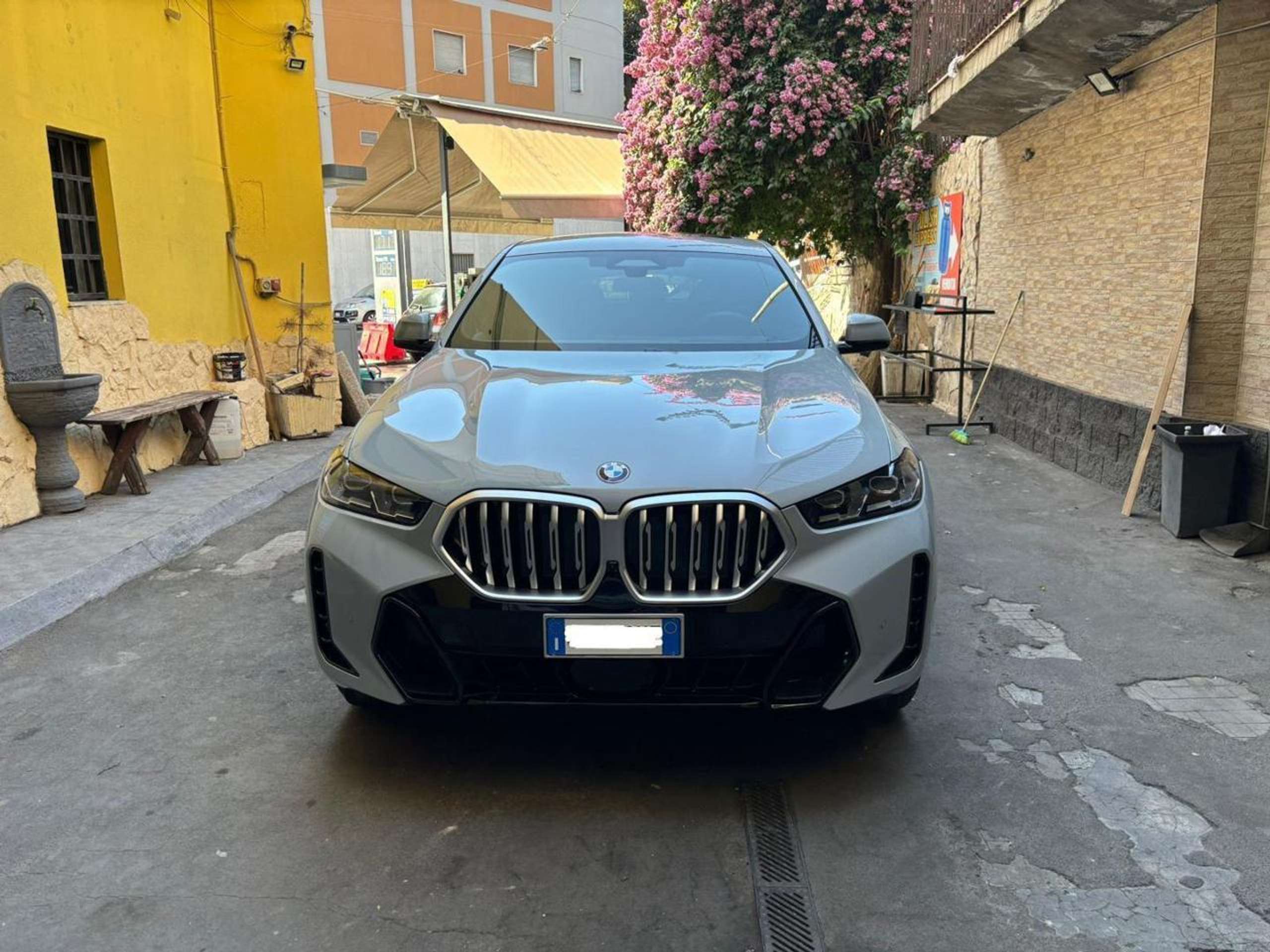 BMW - X6