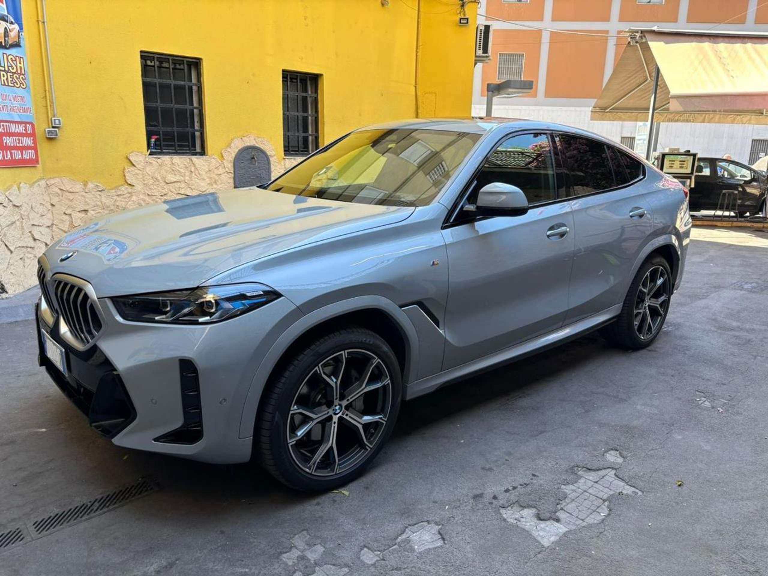 BMW - X6