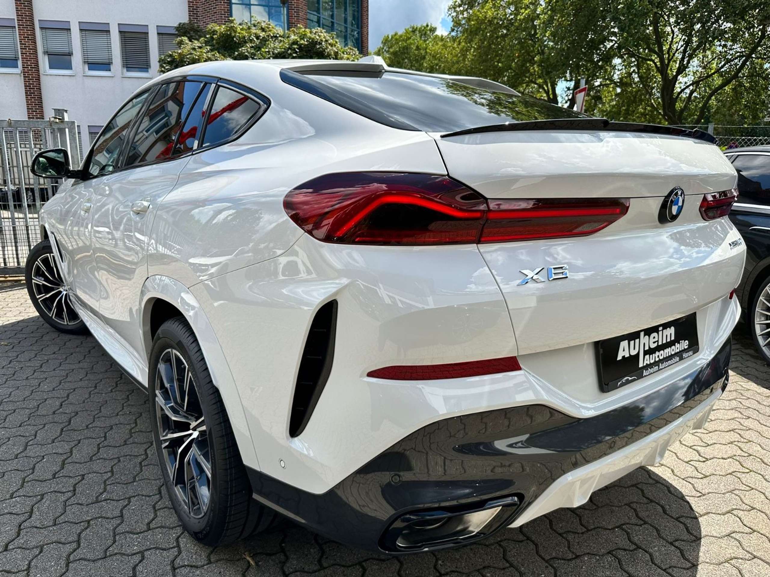 BMW - X6