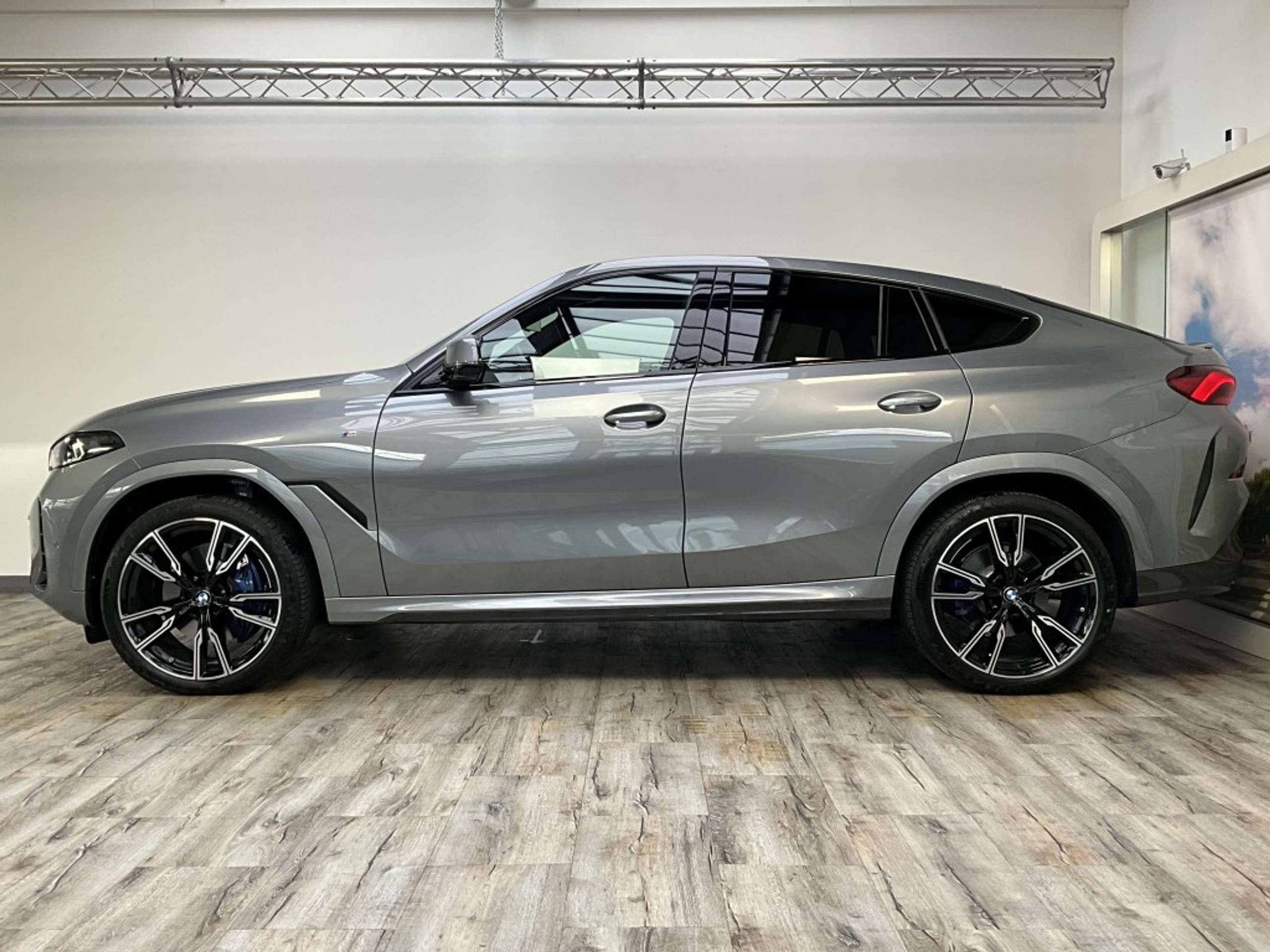 BMW - X6