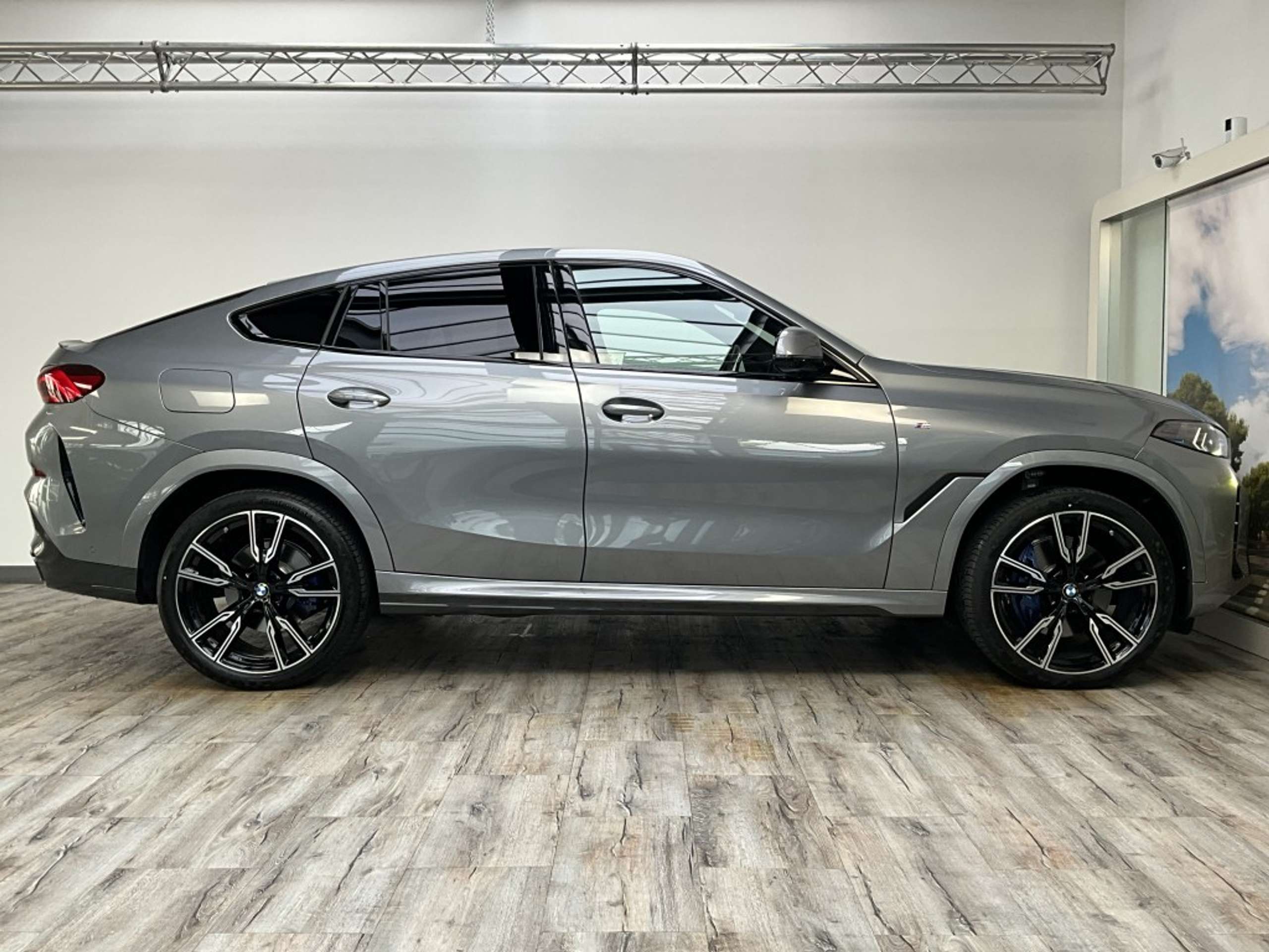 BMW - X6