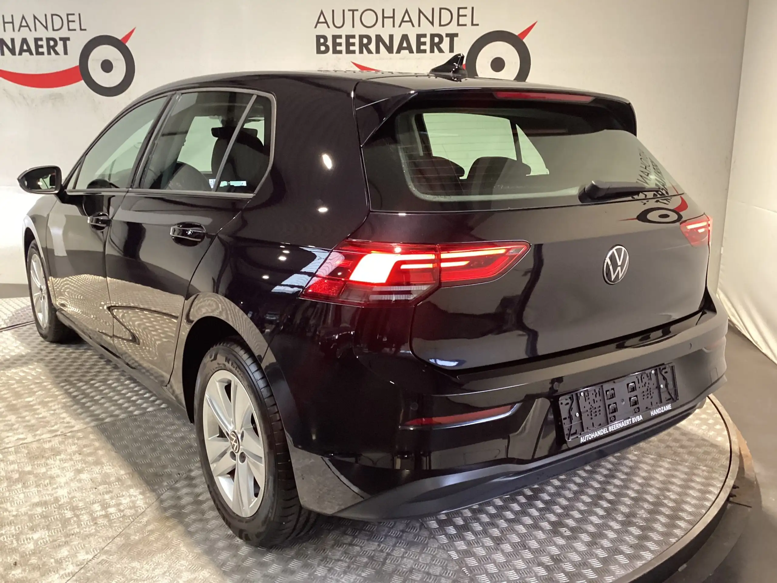 Volkswagen - Golf