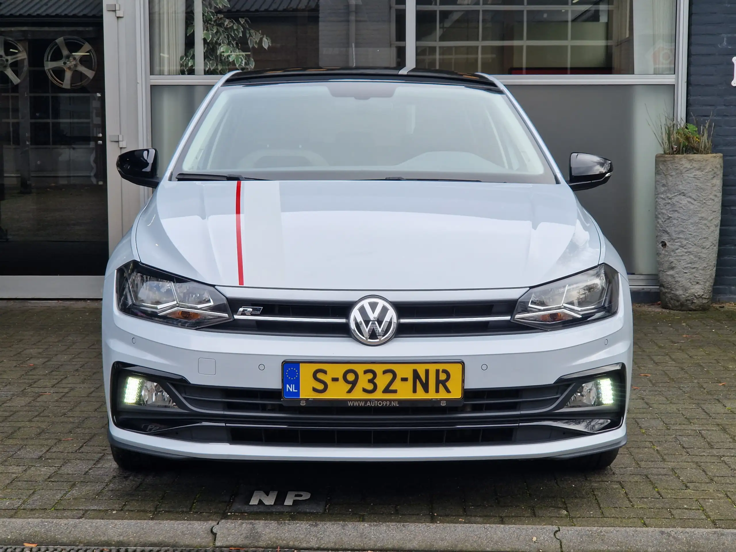 Volkswagen - Polo