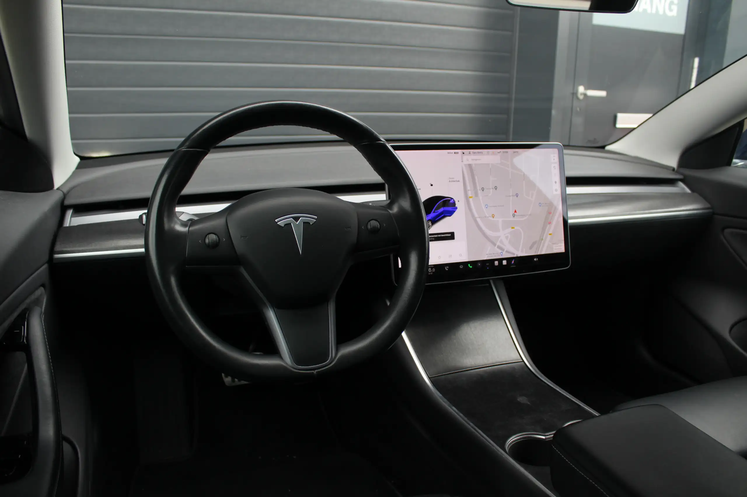 Tesla - Model 3