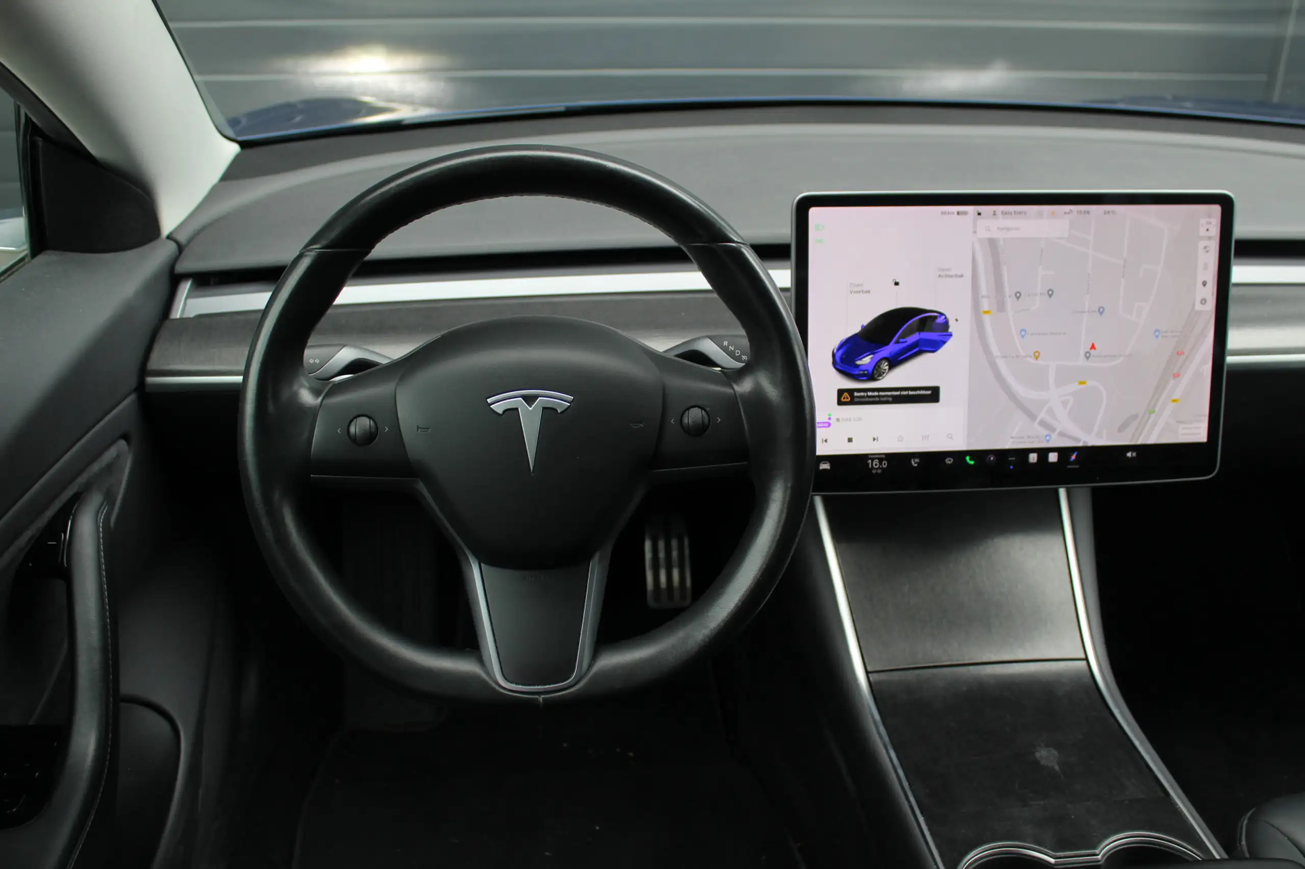 Tesla - Model 3