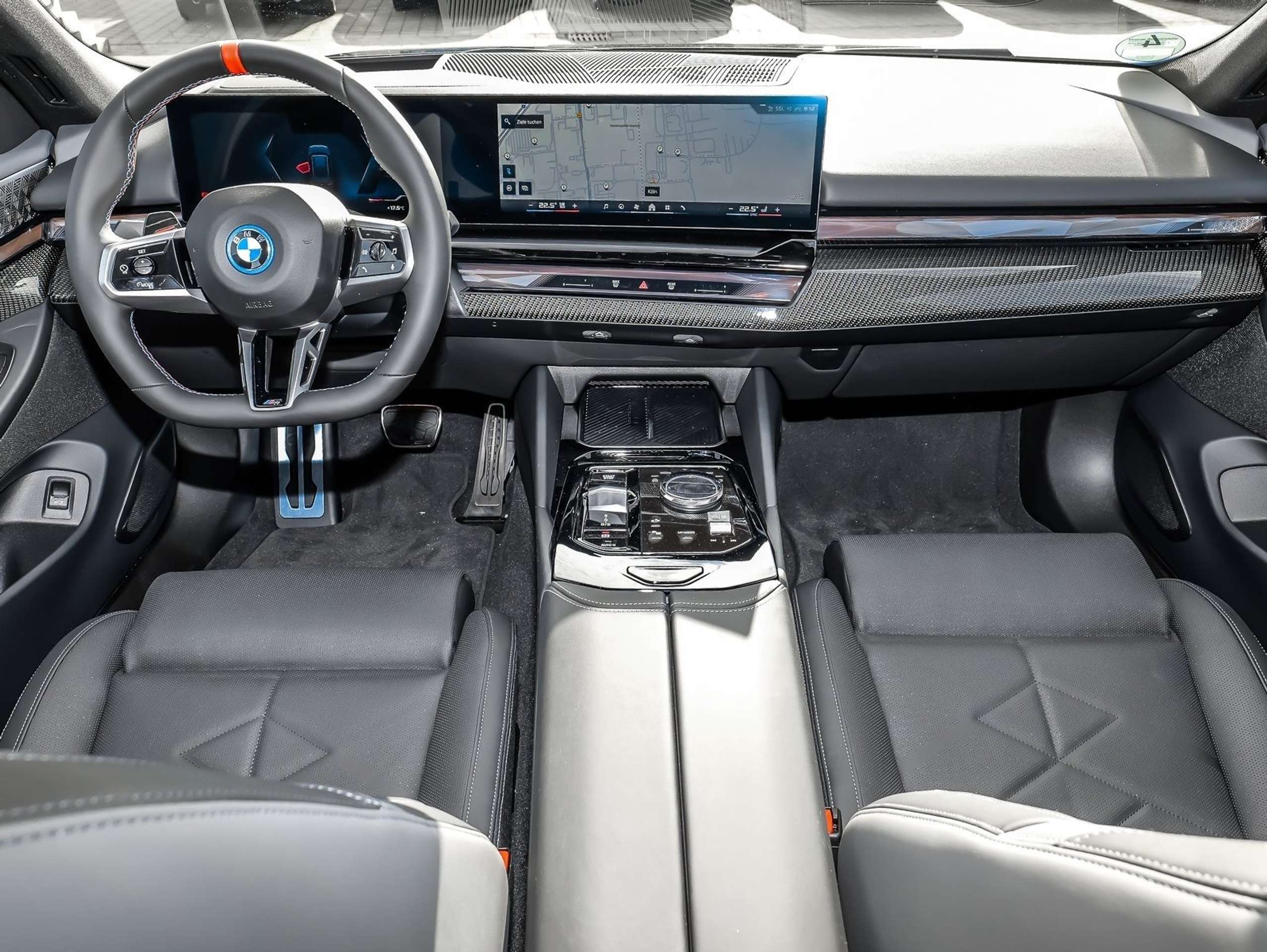 BMW - i5