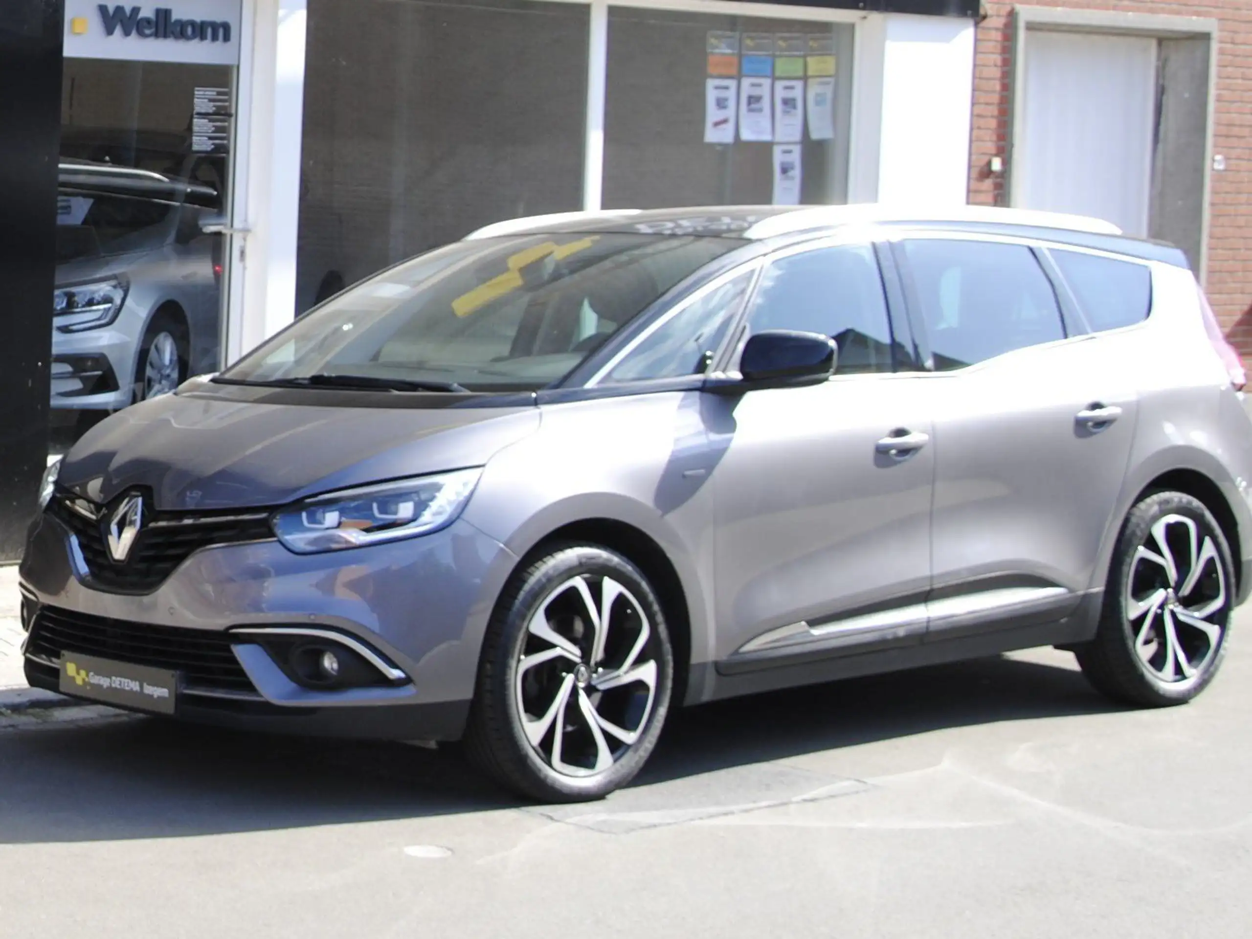 Renault - Scenic