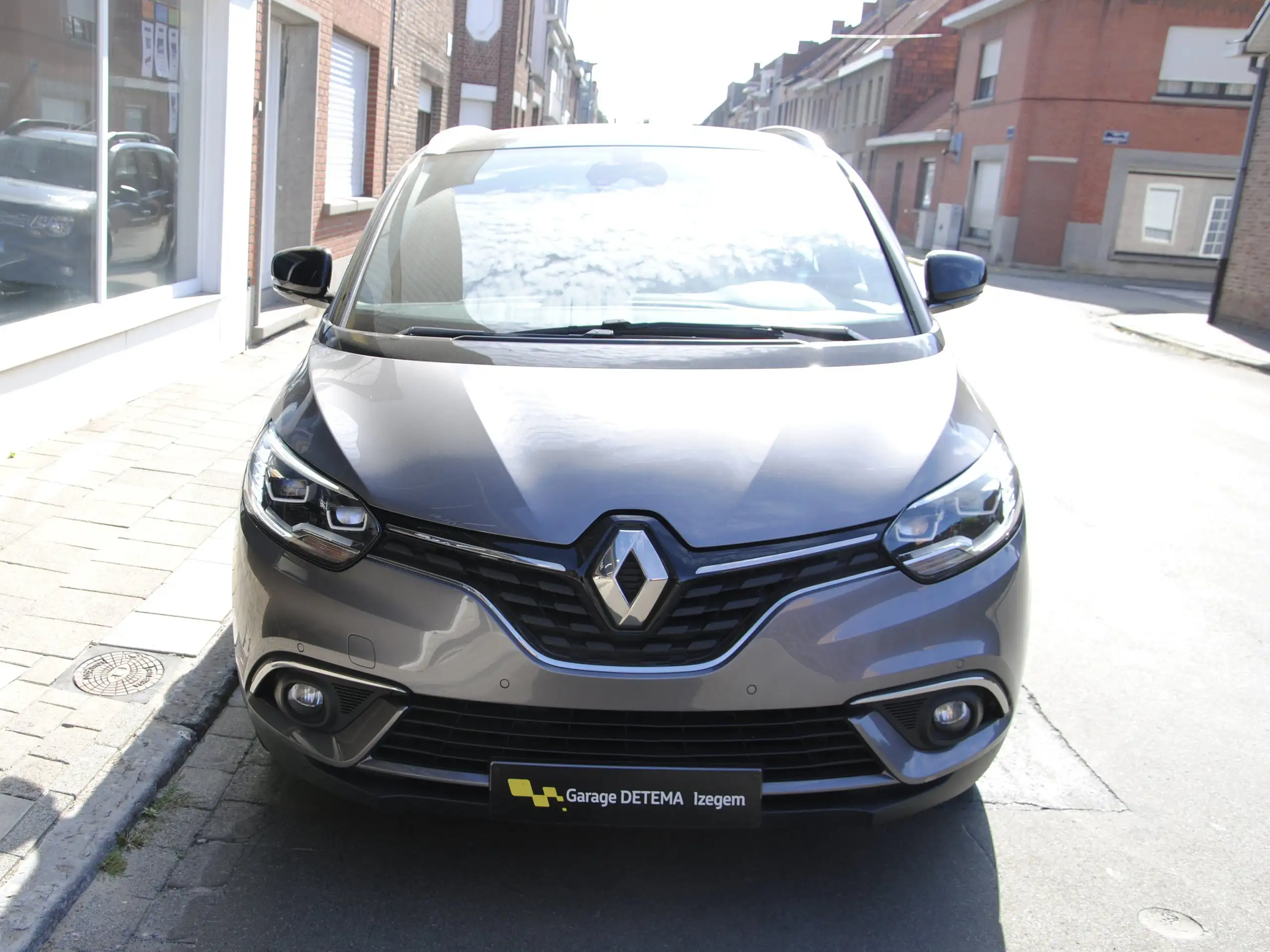 Renault - Scenic