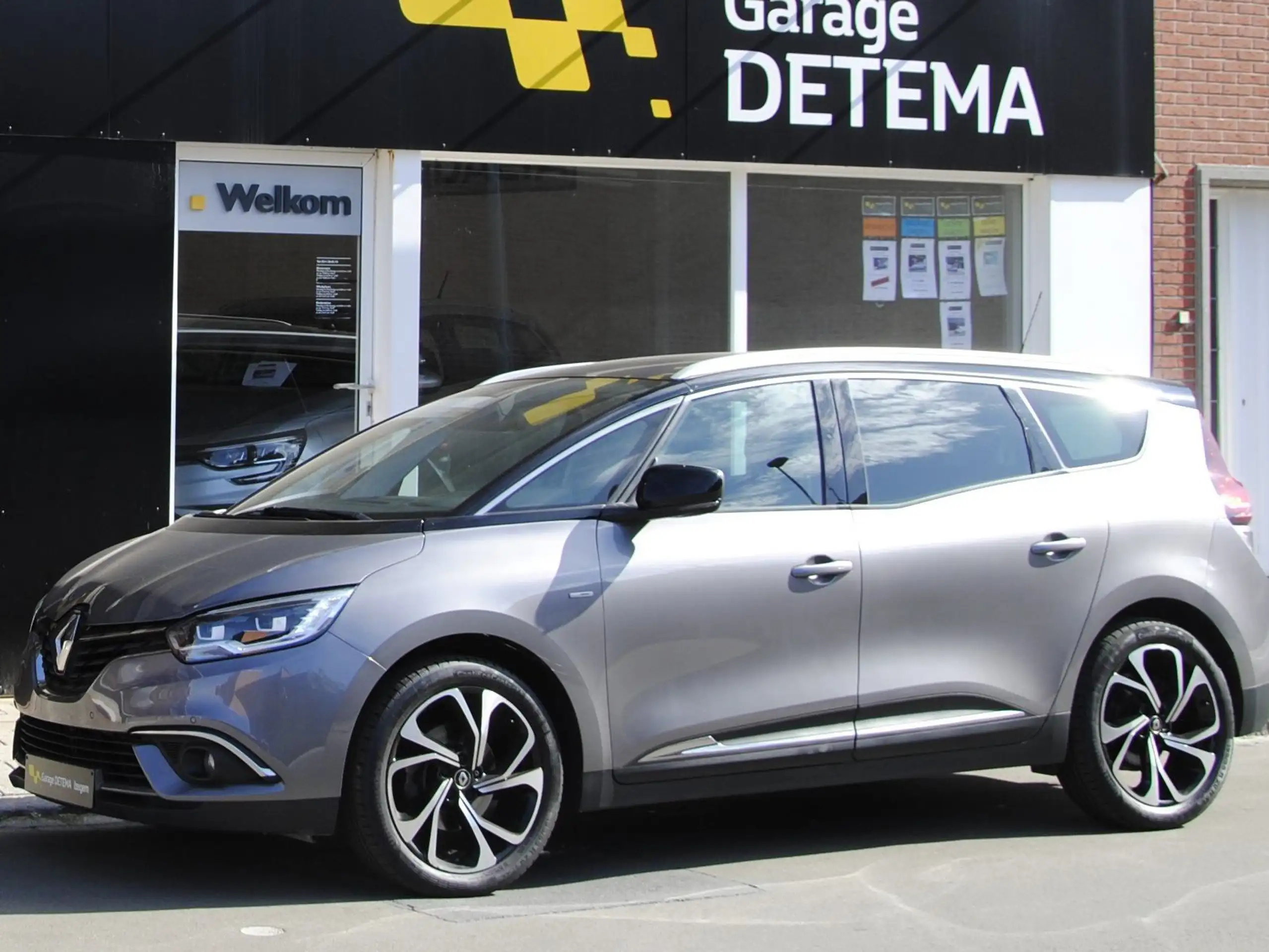 Renault - Scenic