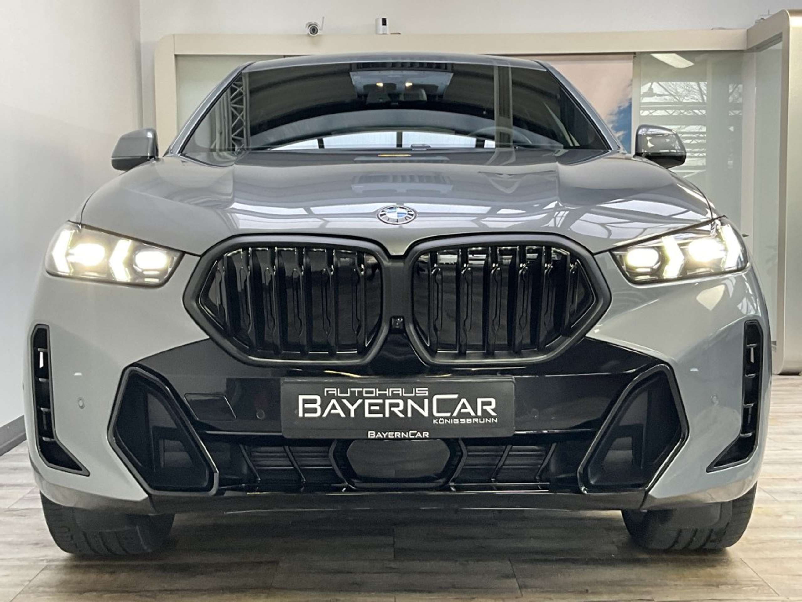 BMW - X6