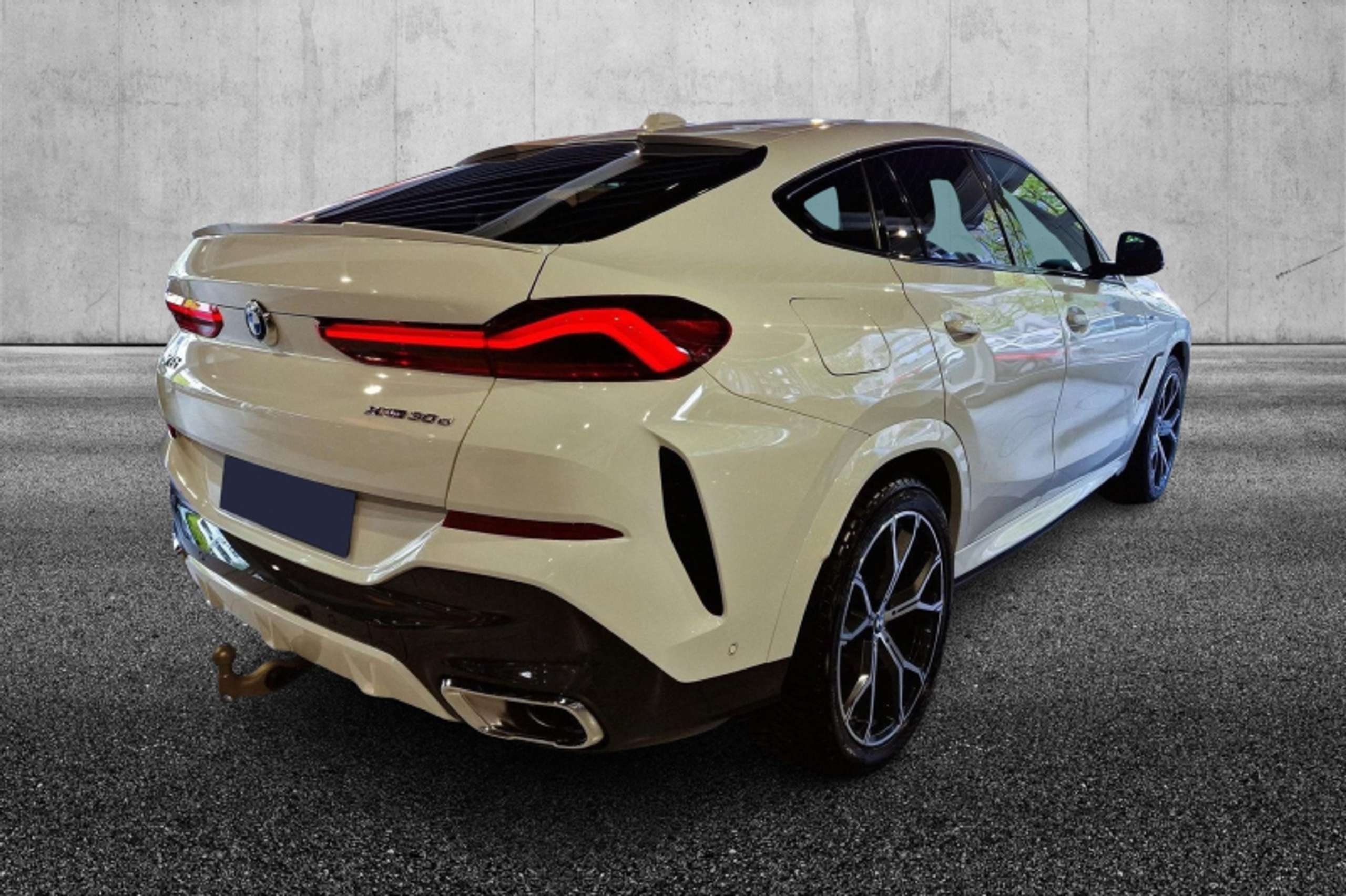 BMW - X6