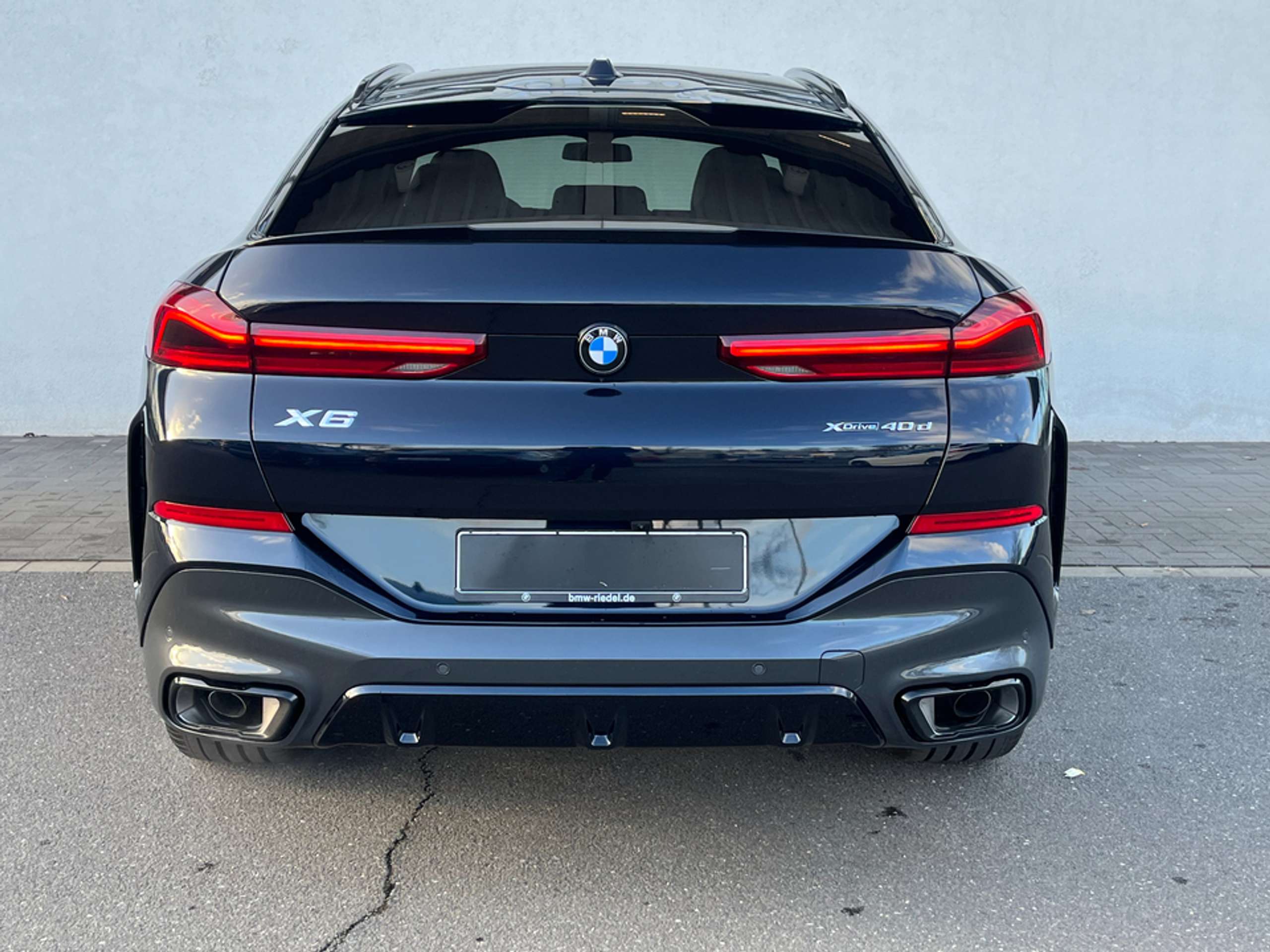 BMW - X6