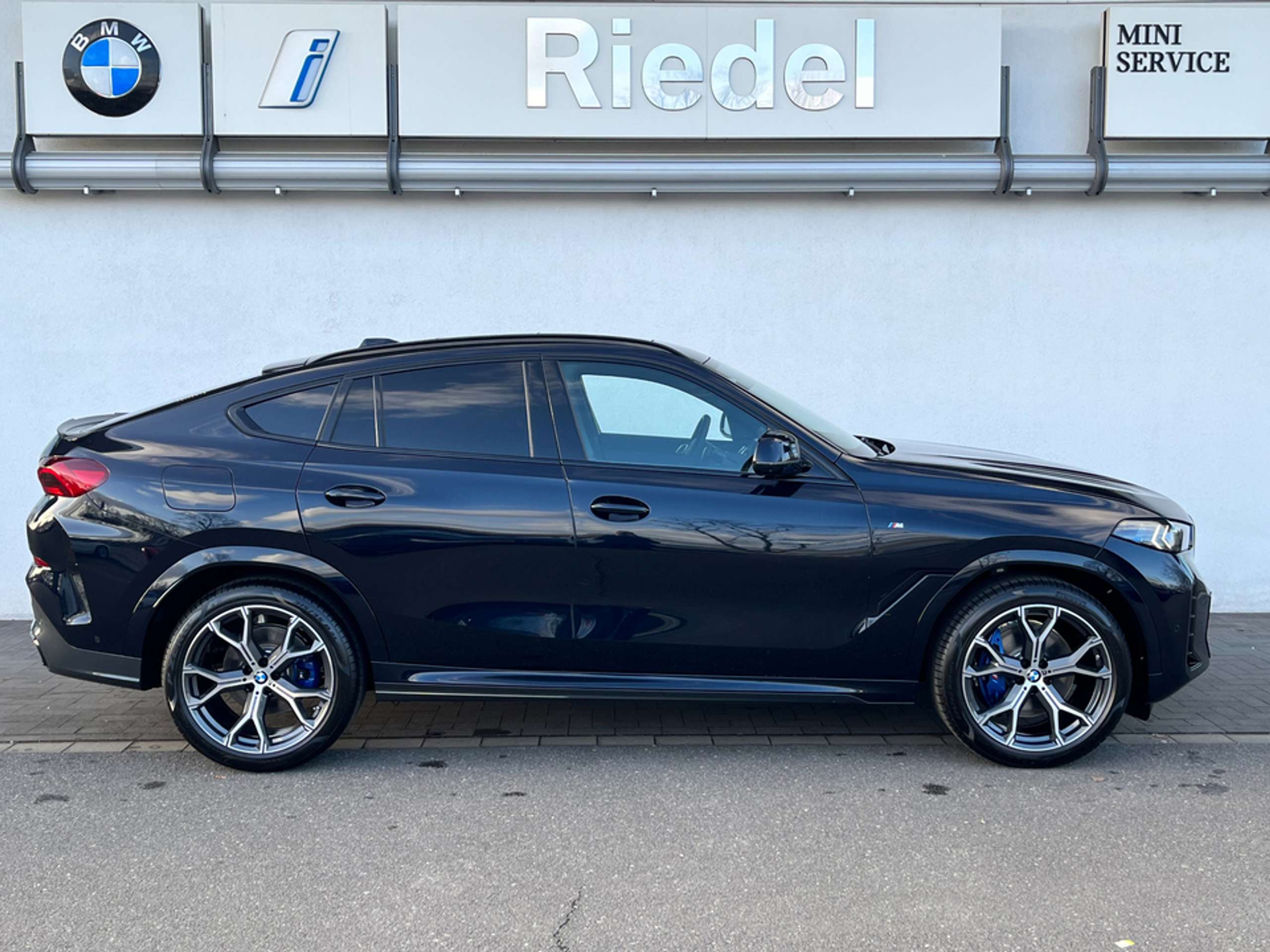 BMW - X6