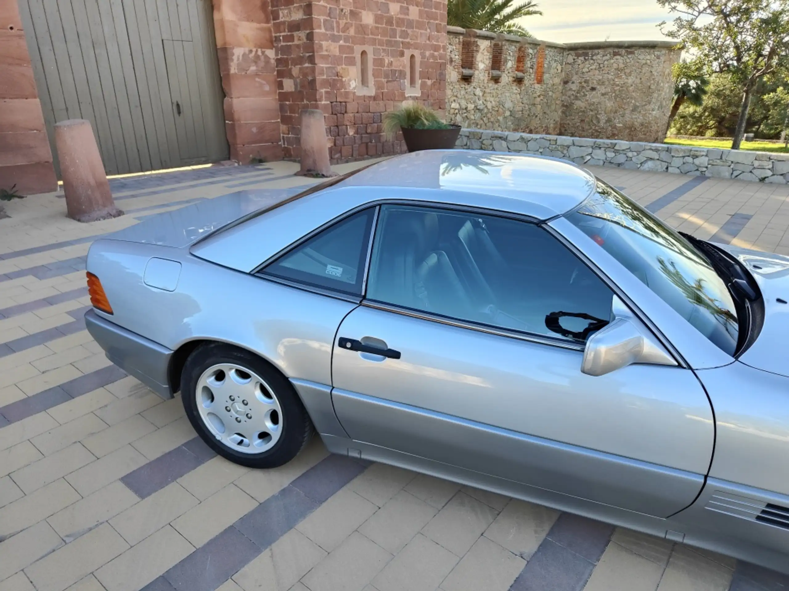 Mercedes-Benz - SL 500