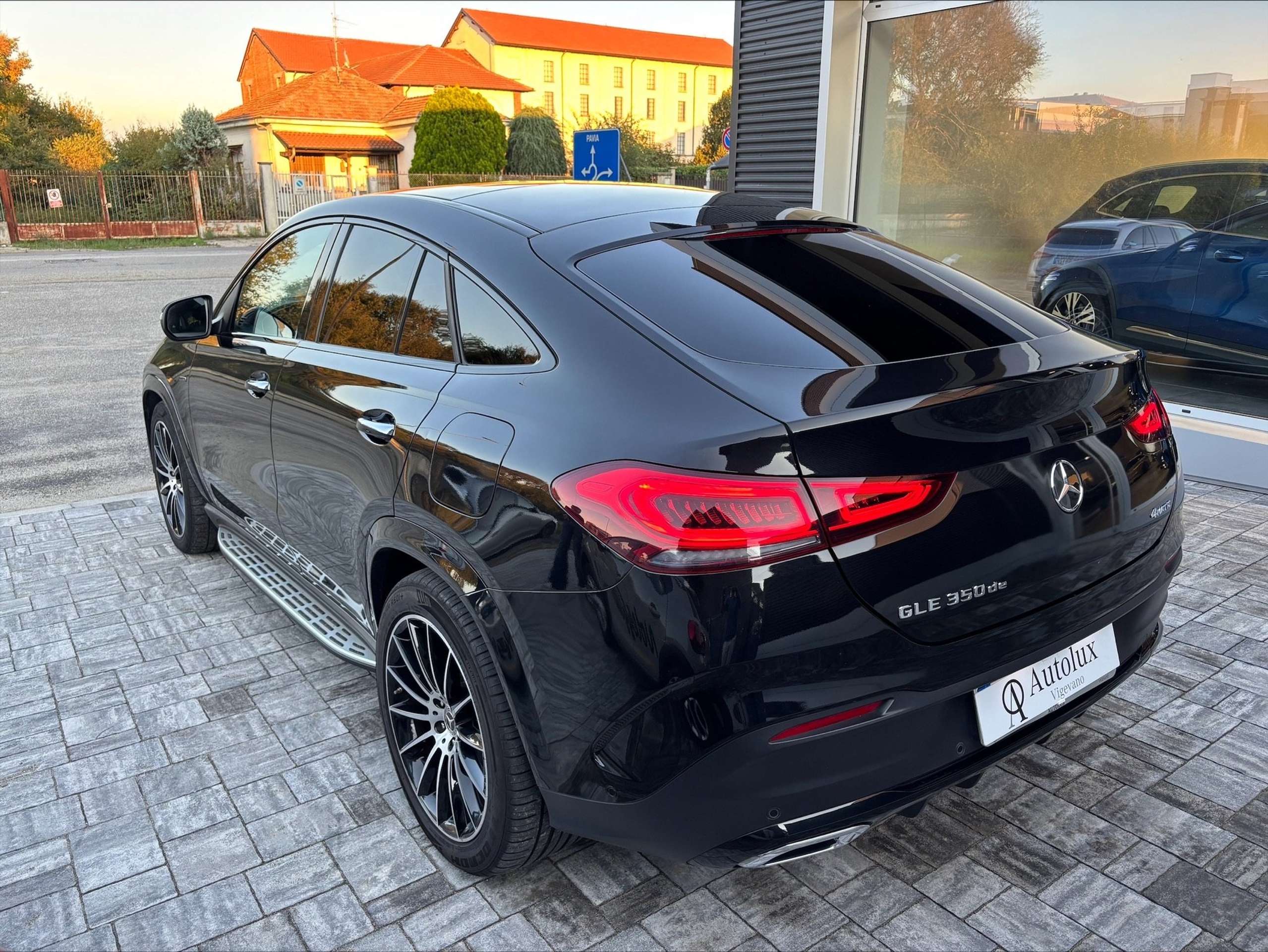 Mercedes-Benz - GLE 350