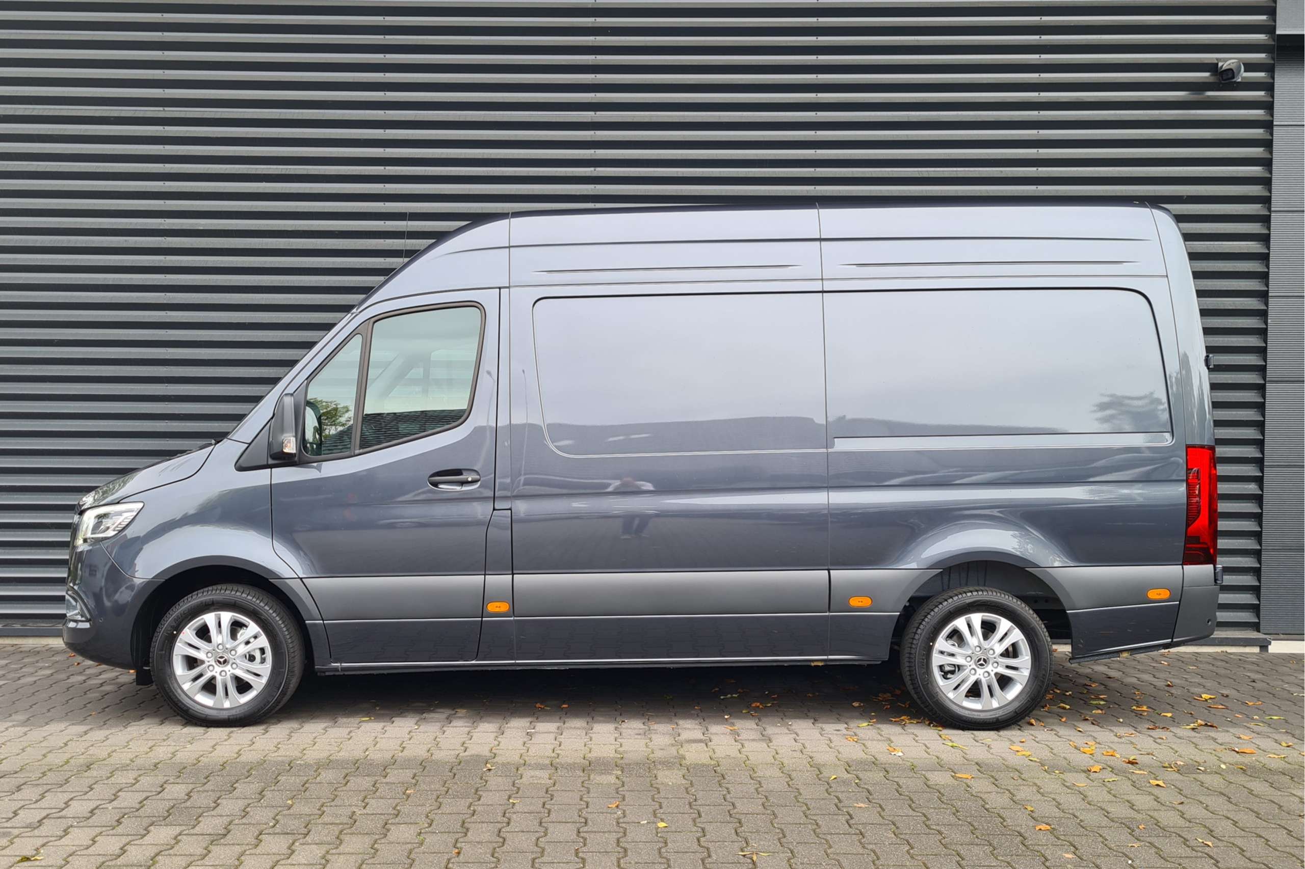 Mercedes-Benz - Sprinter