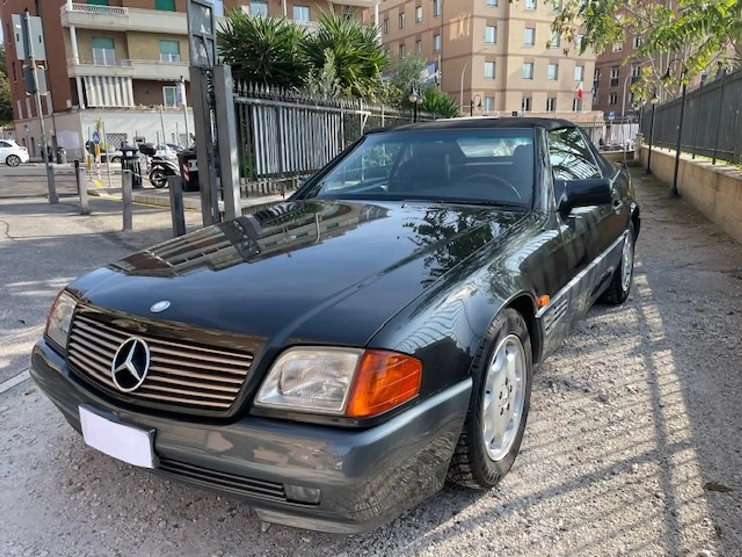 Mercedes-Benz - SL 300