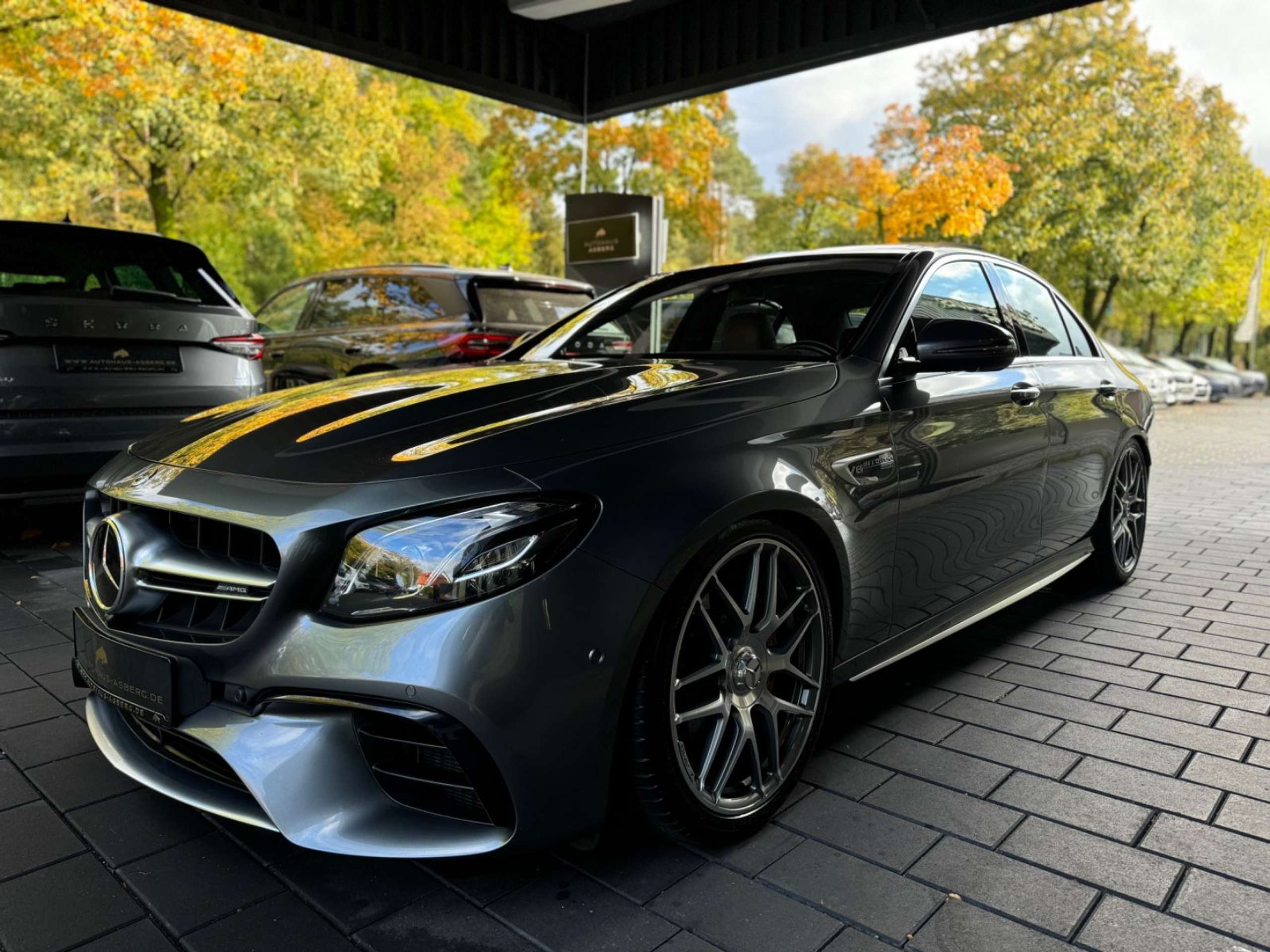 Mercedes-Benz - E 63 AMG