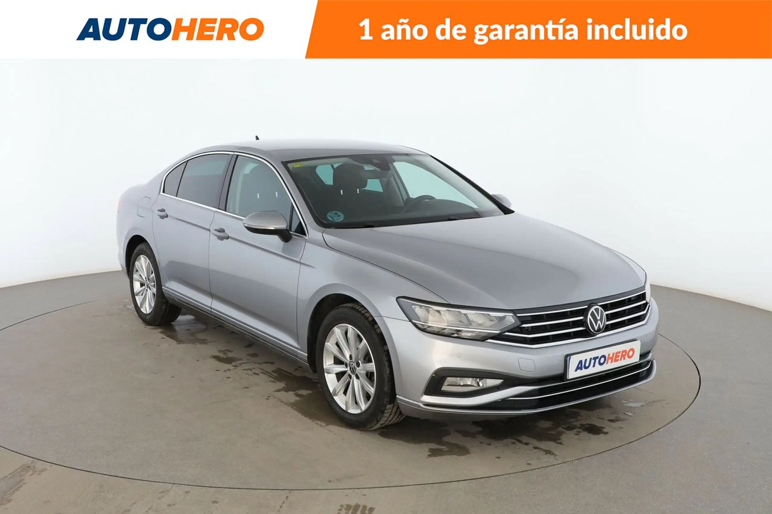 Volkswagen - Passat