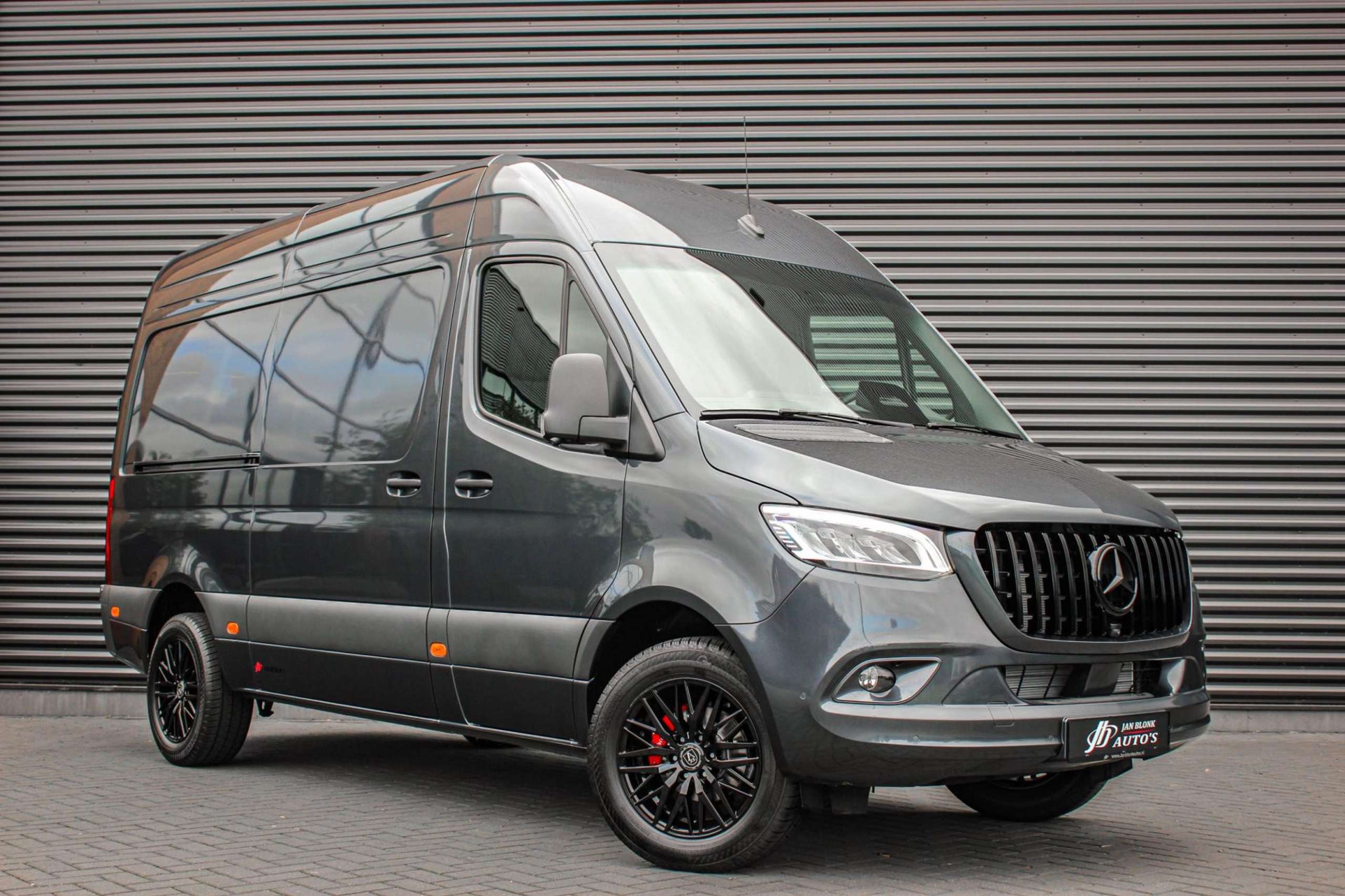 Mercedes-Benz - Sprinter