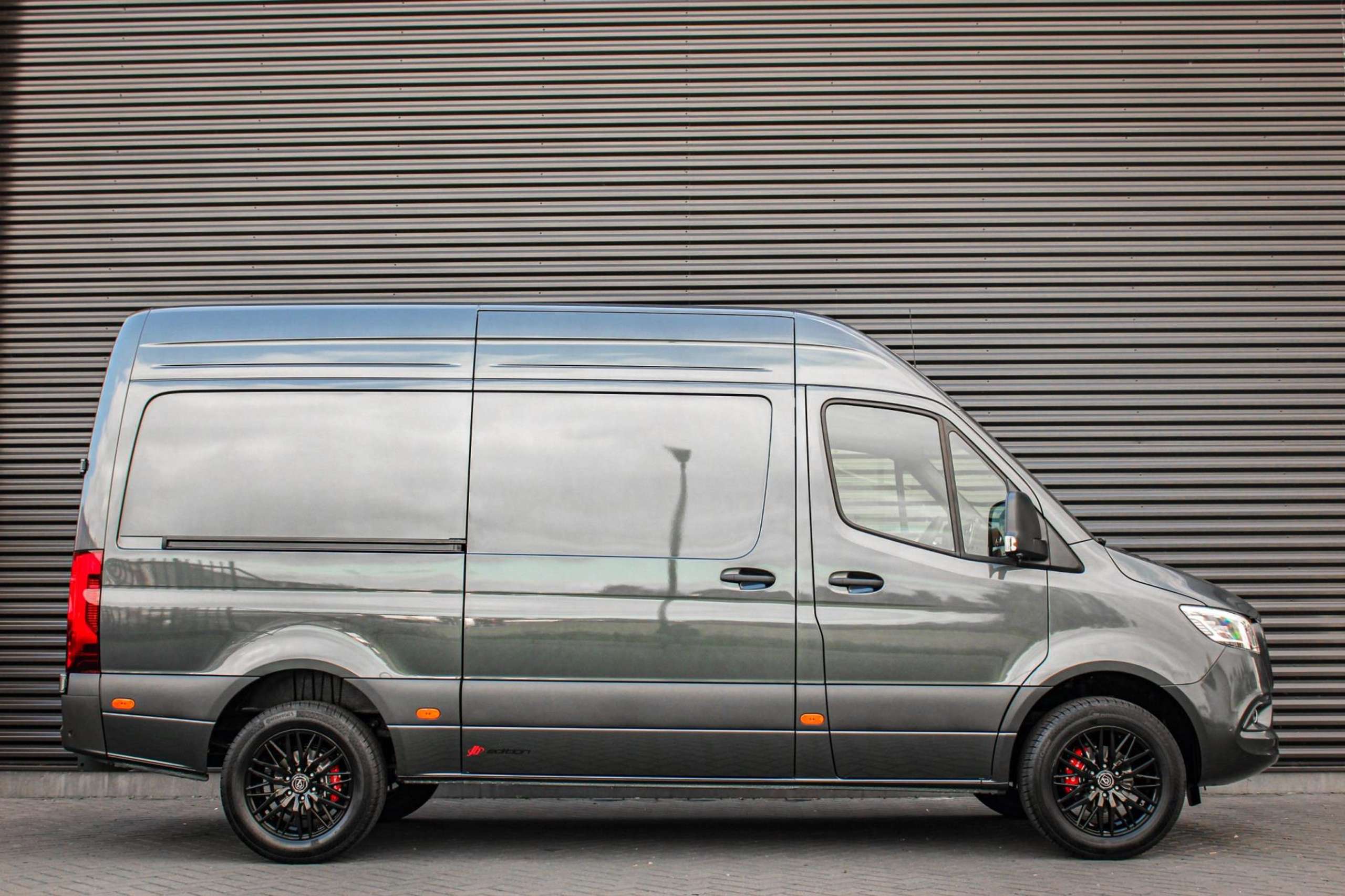 Mercedes-Benz - Sprinter