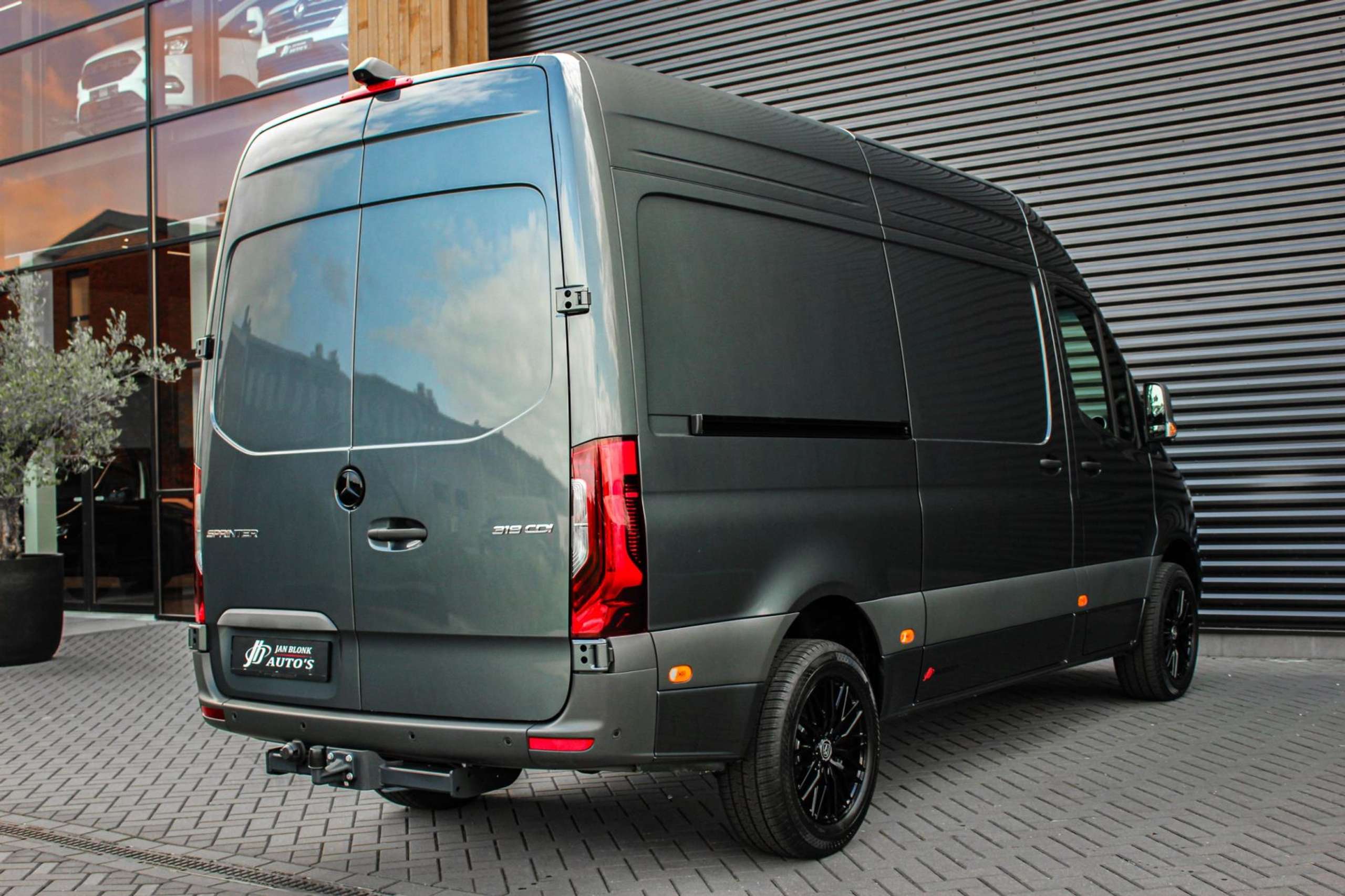 Mercedes-Benz - Sprinter