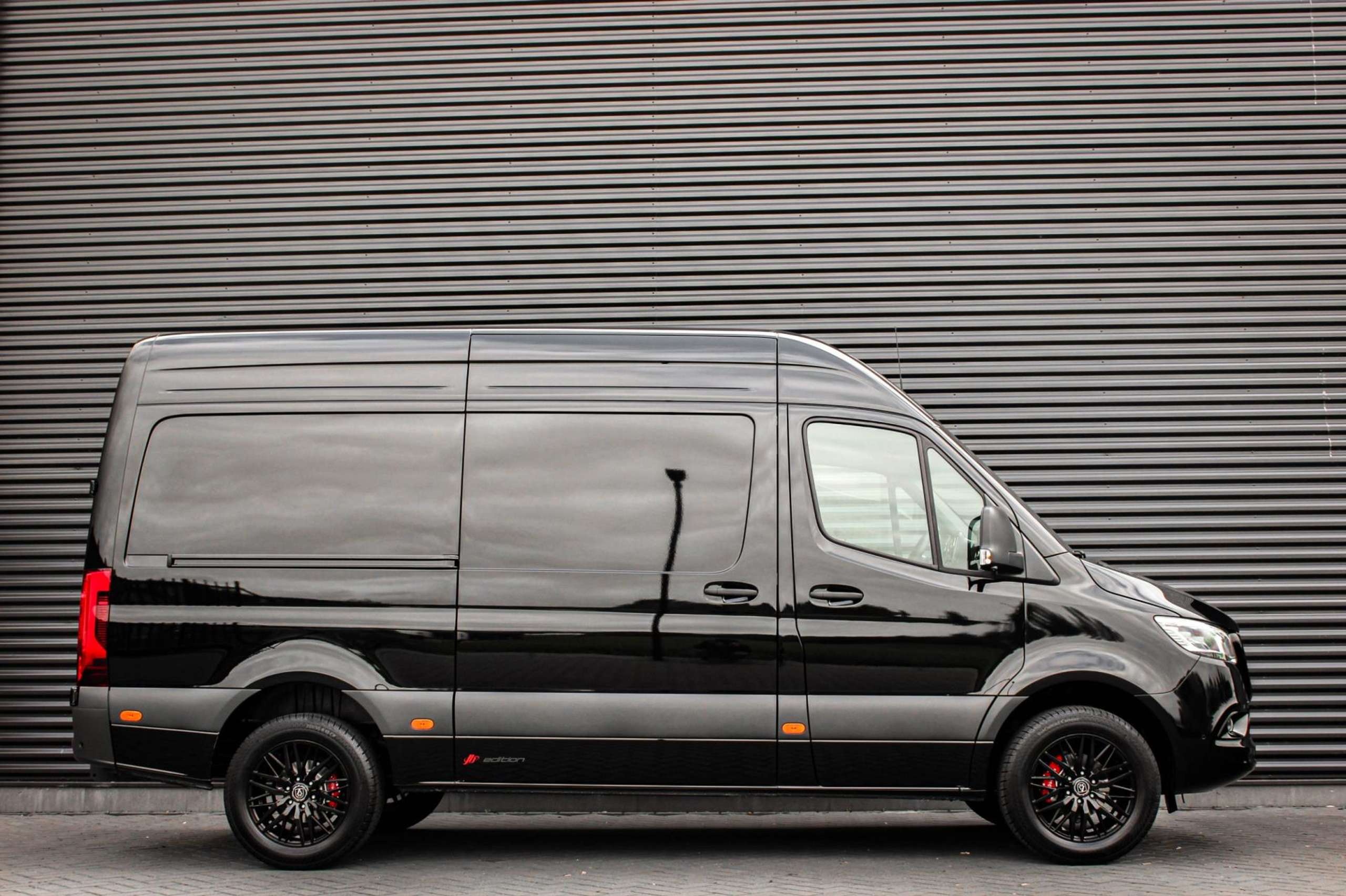 Mercedes-Benz - Sprinter