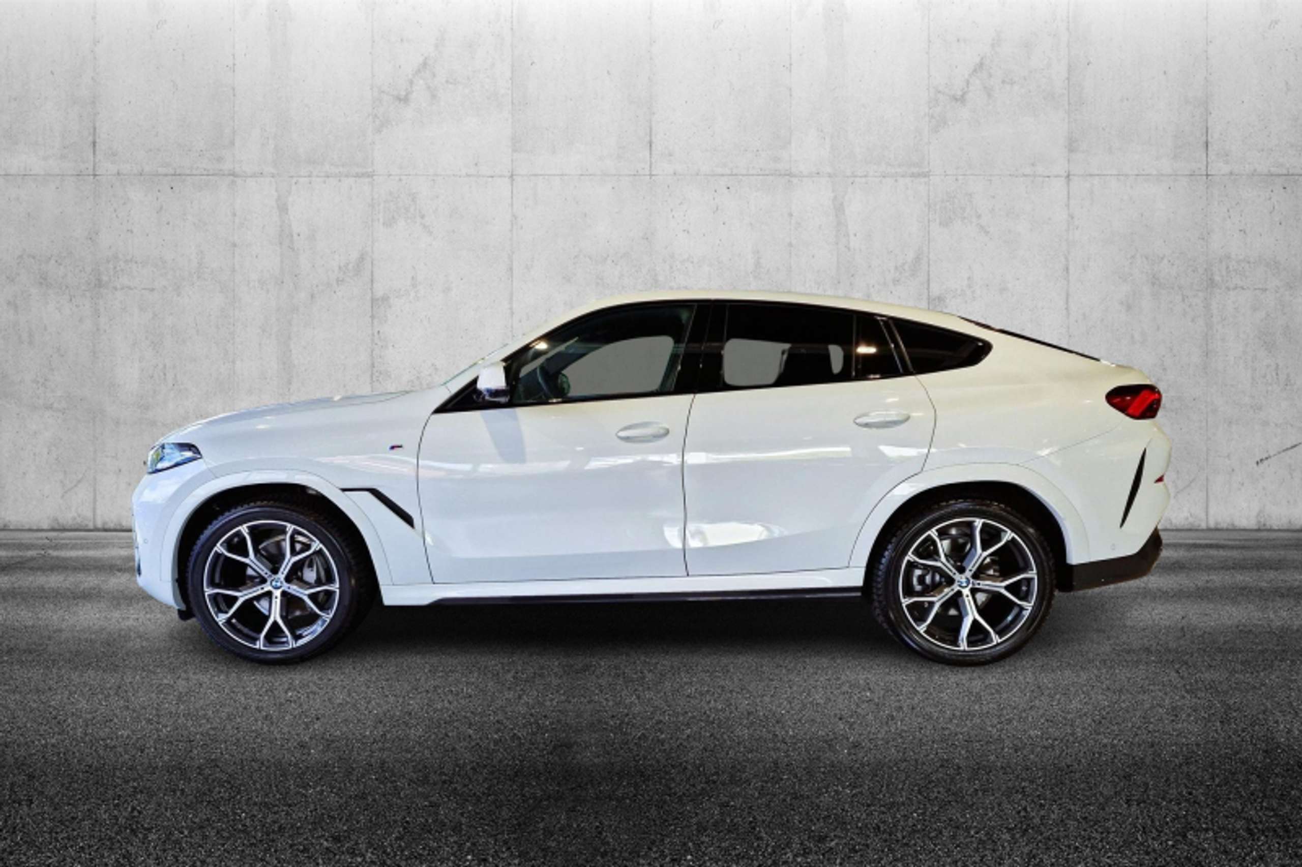 BMW - X6