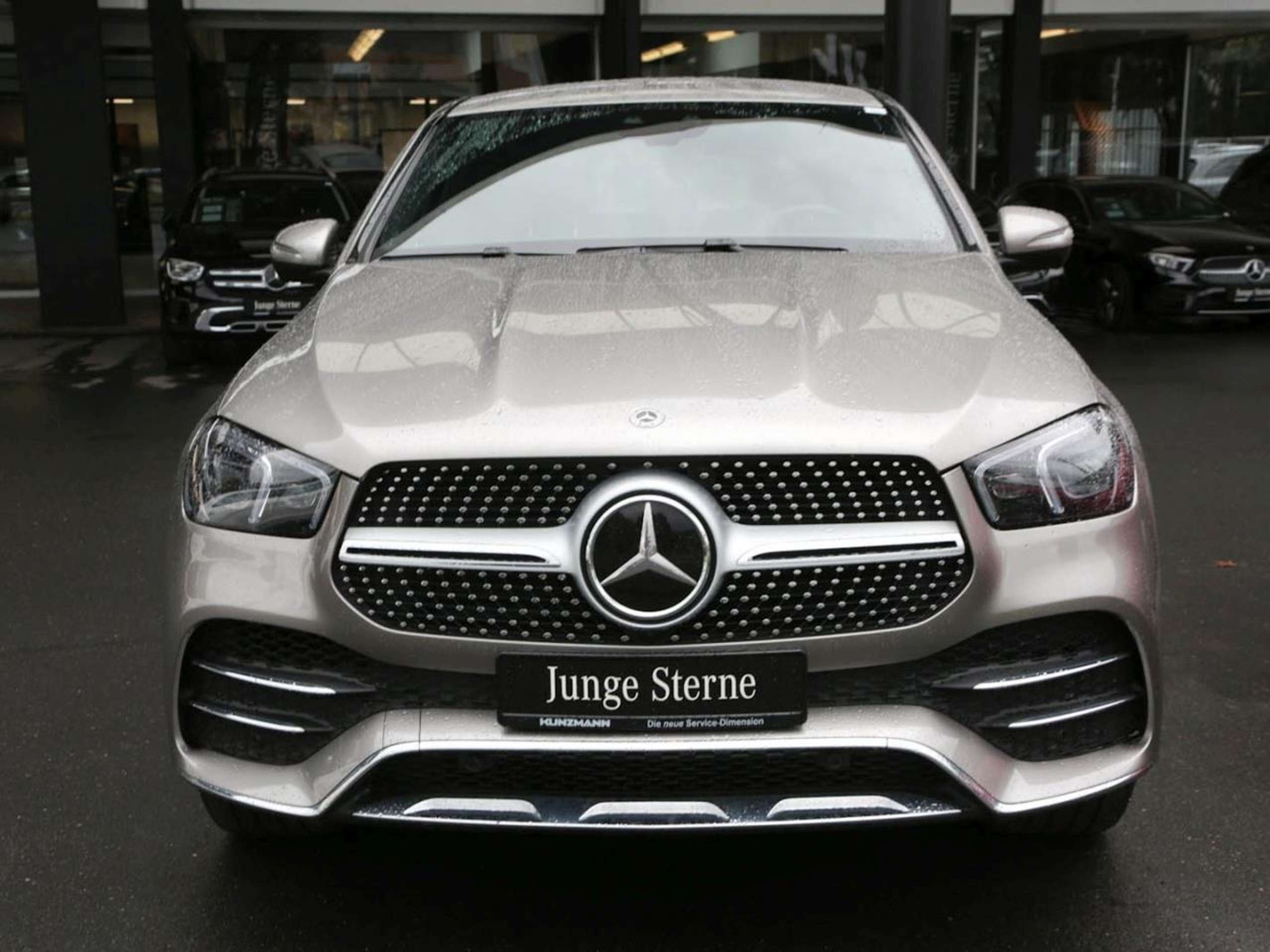 Mercedes-Benz - GLE 400