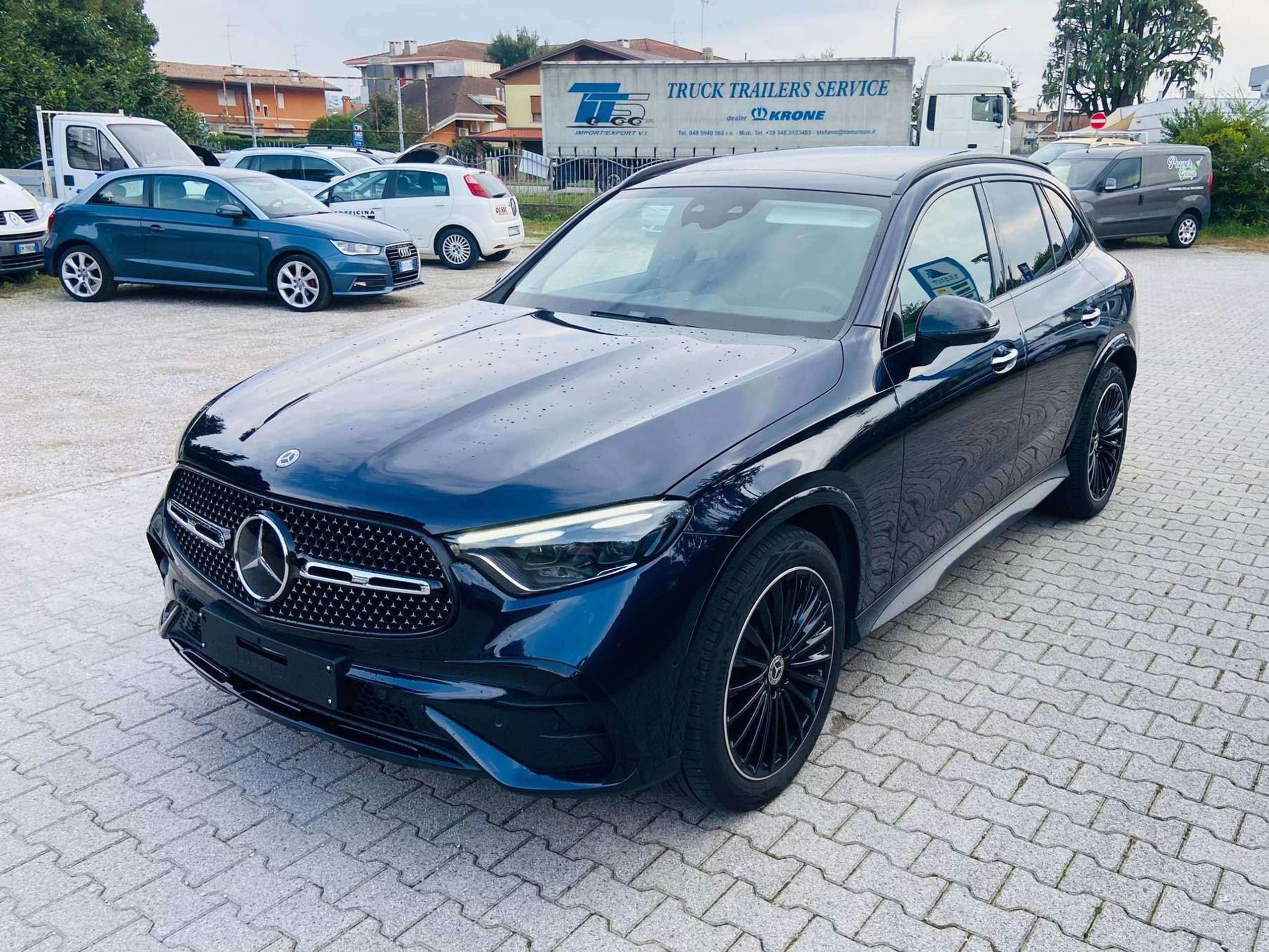 Mercedes-Benz - GLC 200