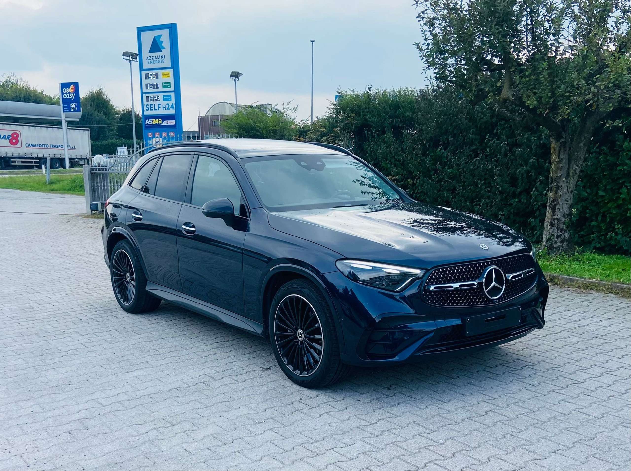 Mercedes-Benz - GLC 200