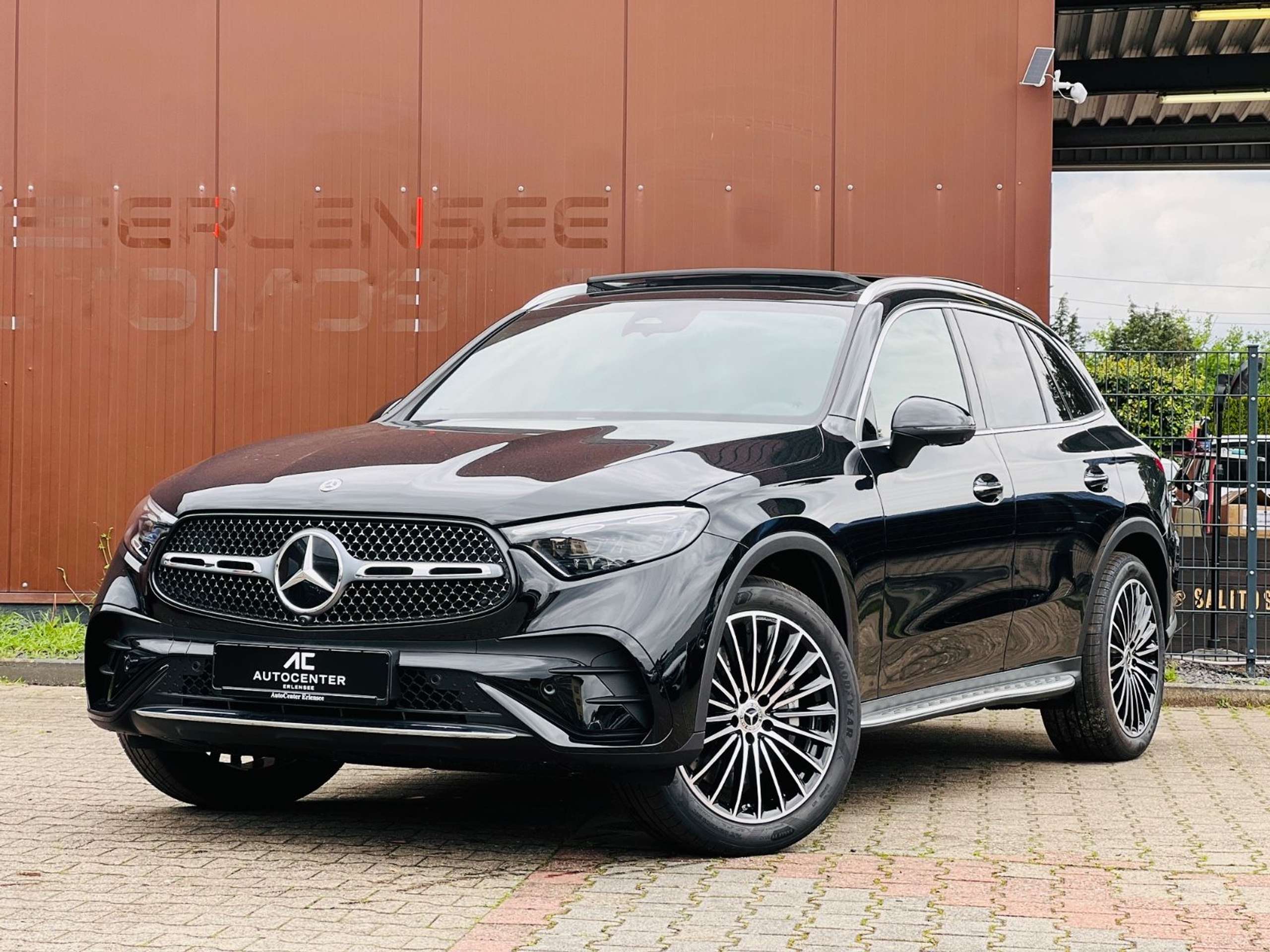 Mercedes-Benz - GLC 200