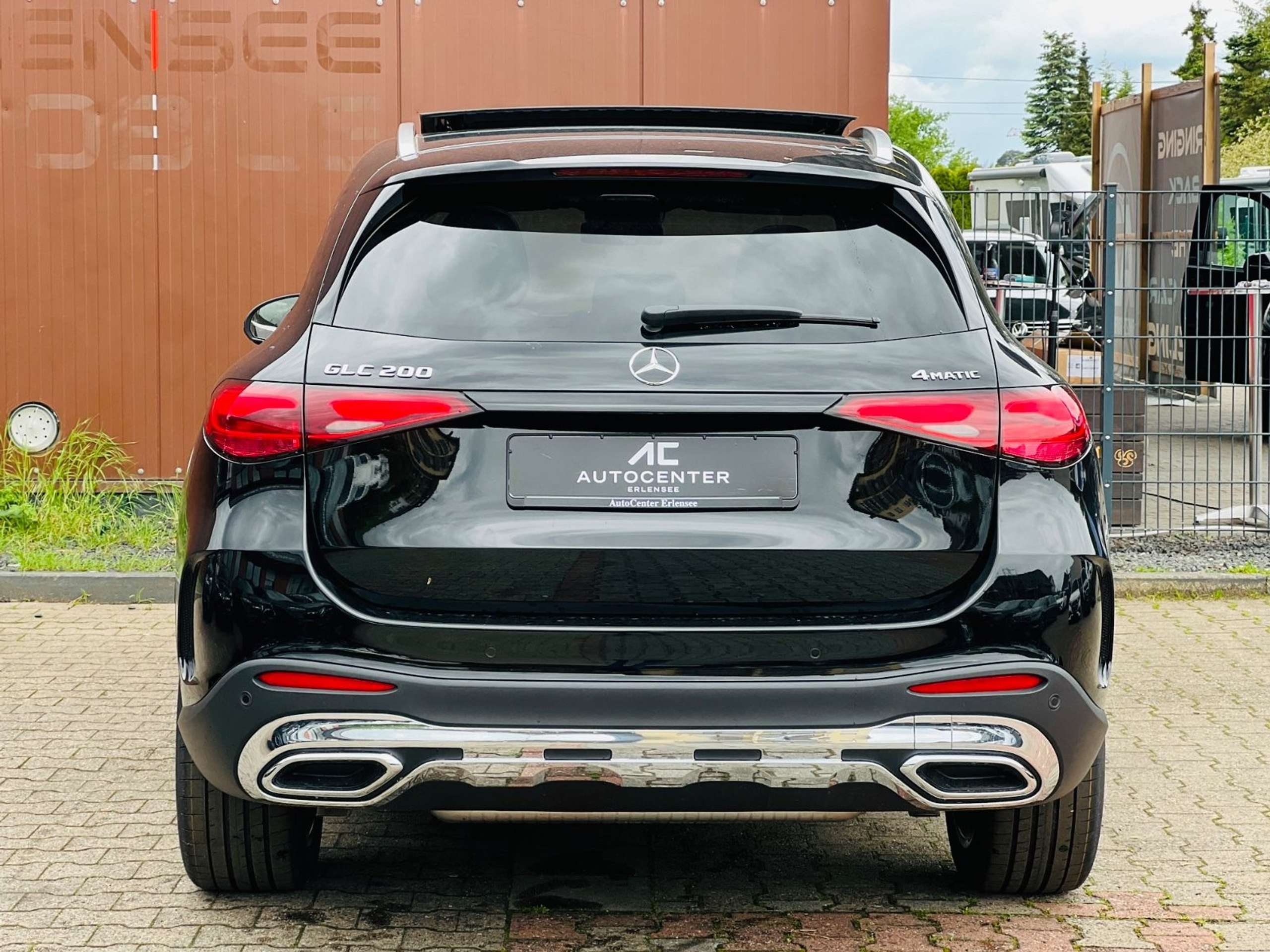 Mercedes-Benz - GLC 200