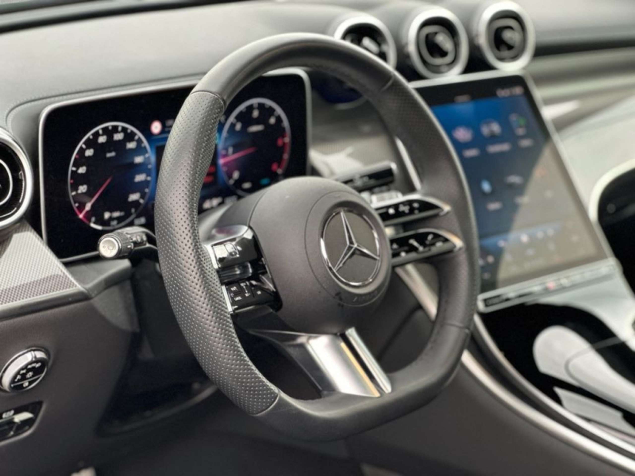 Mercedes-Benz - GLC 300