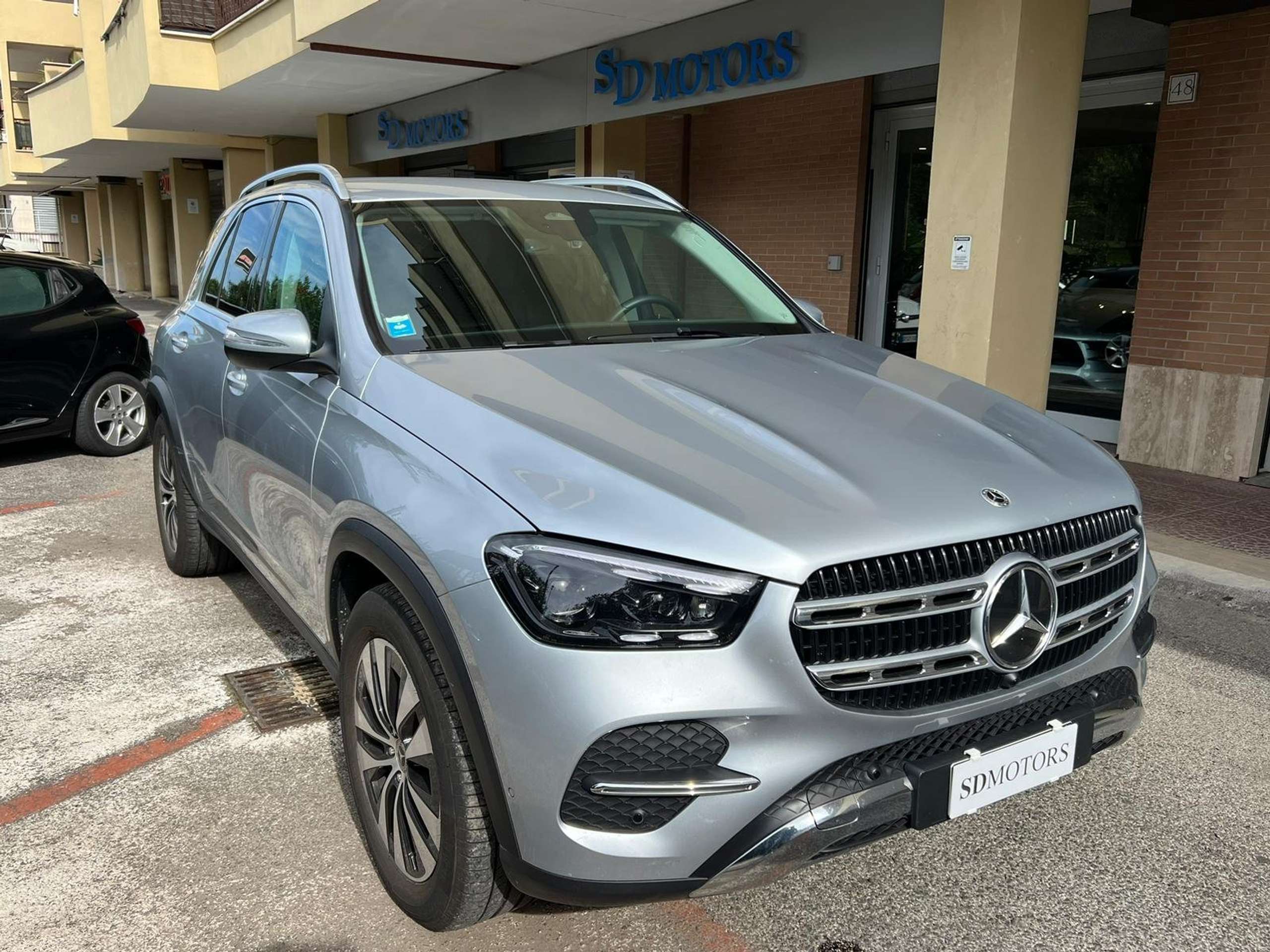 Mercedes-Benz - GLE 300