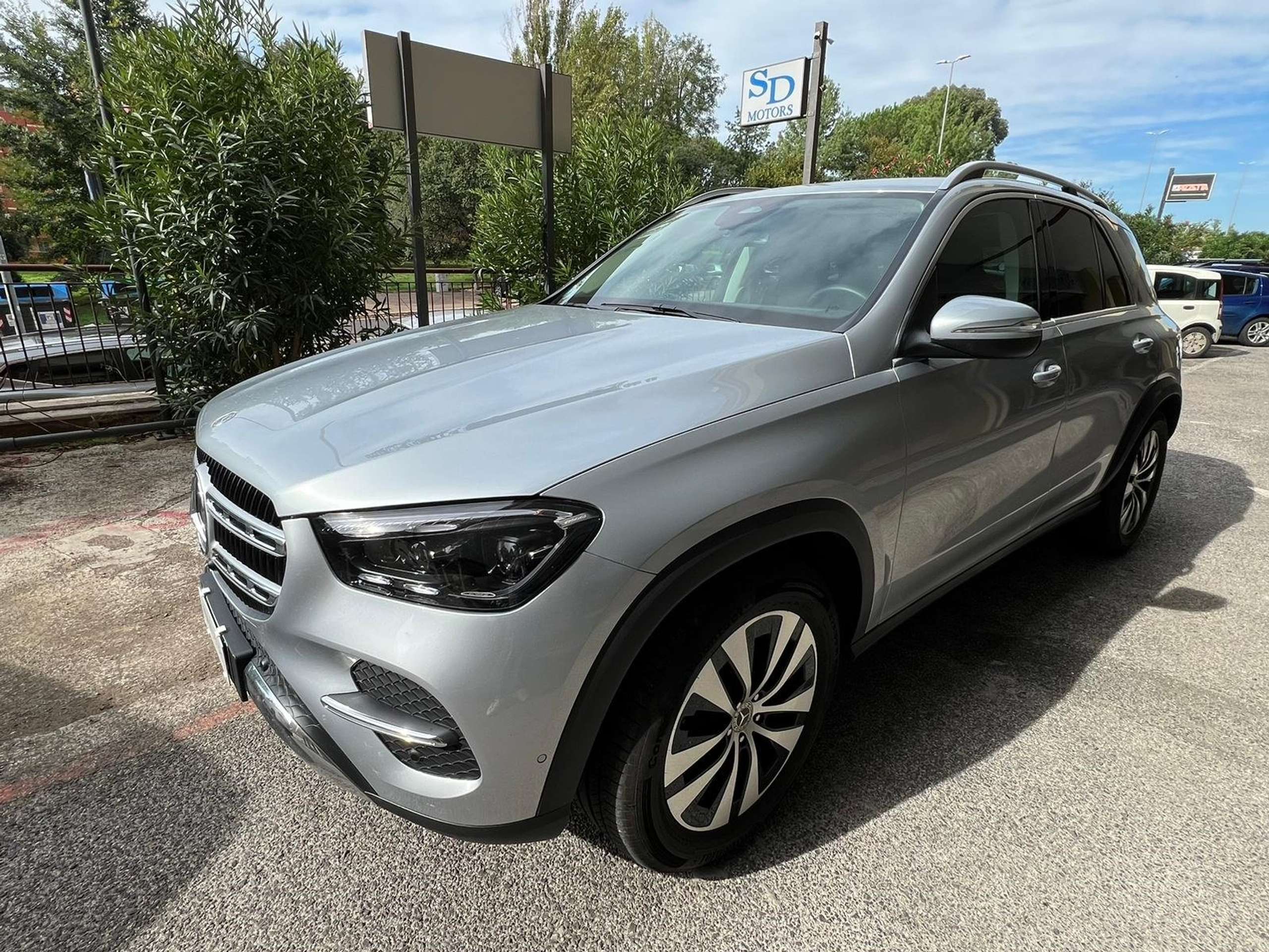 Mercedes-Benz - GLE 300