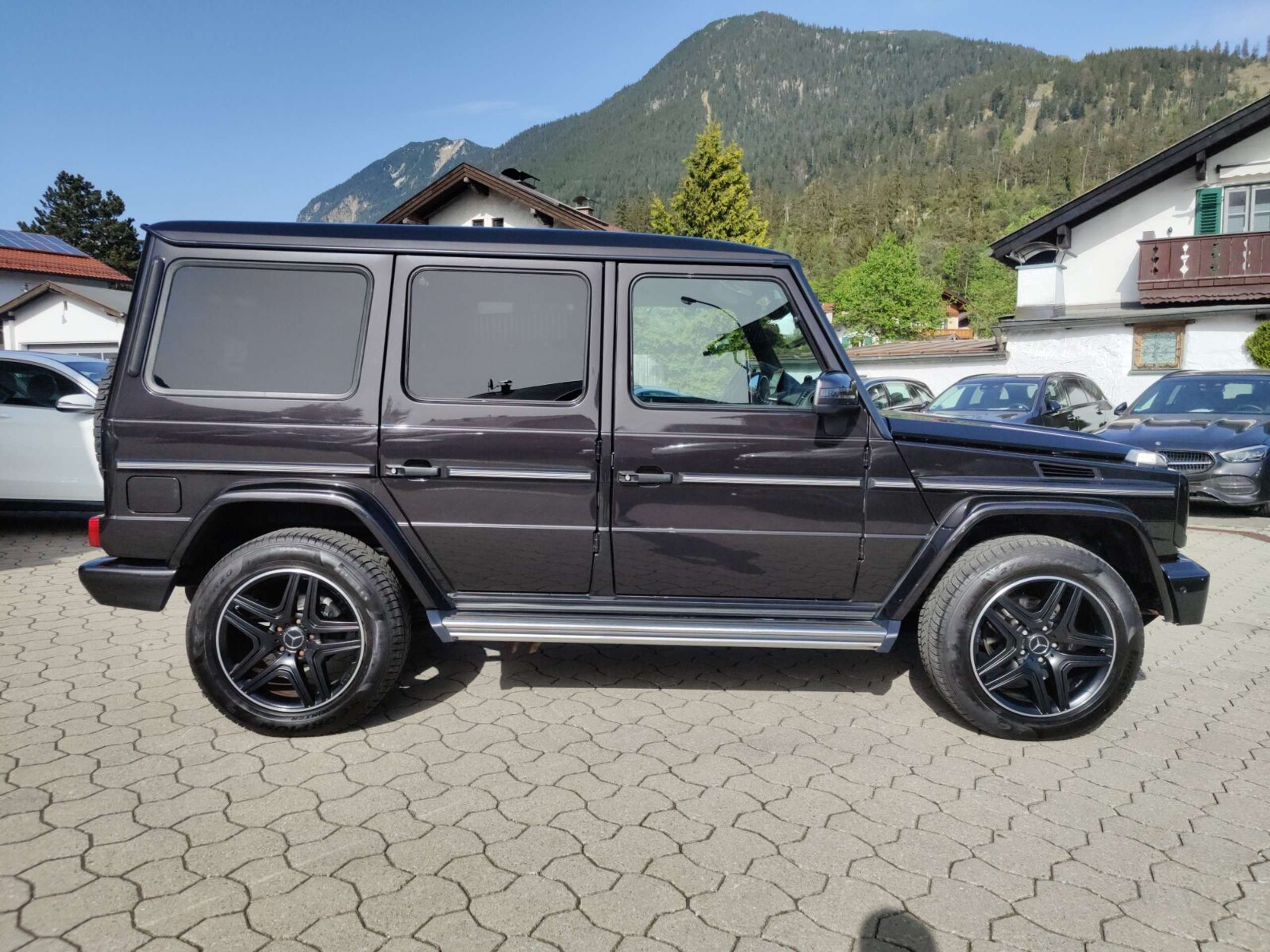 Mercedes-Benz - G 500