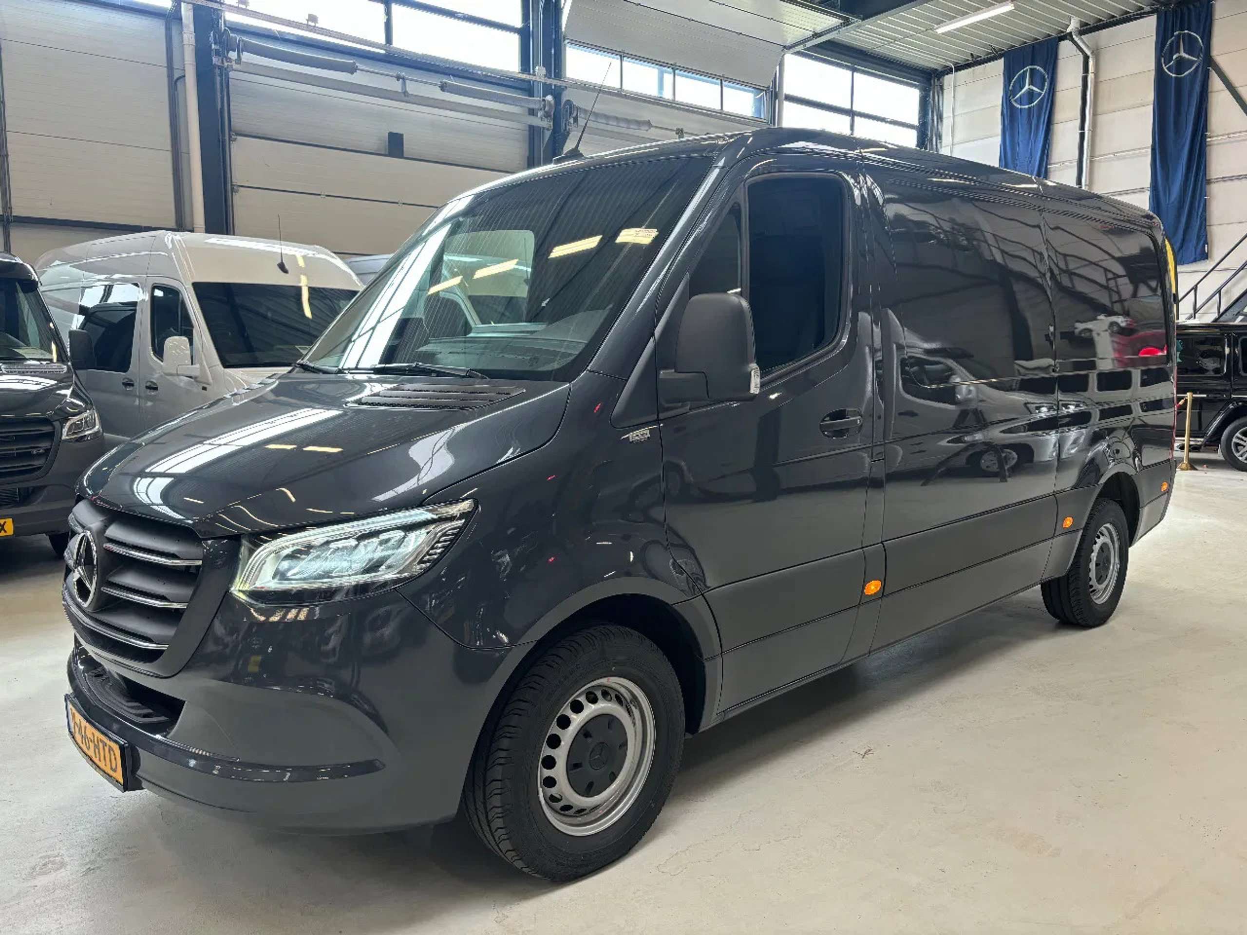 Mercedes-Benz - Sprinter