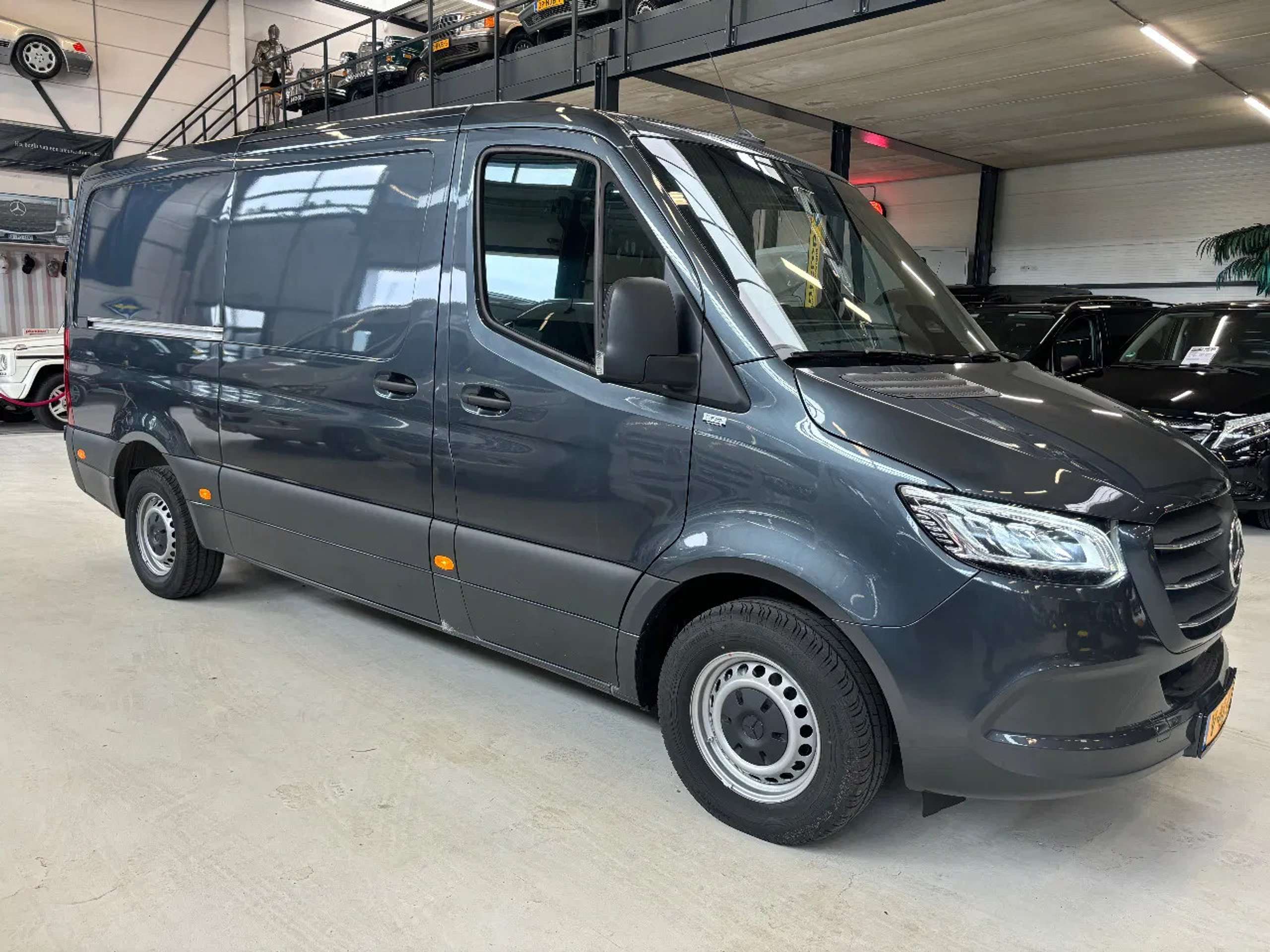 Mercedes-Benz - Sprinter