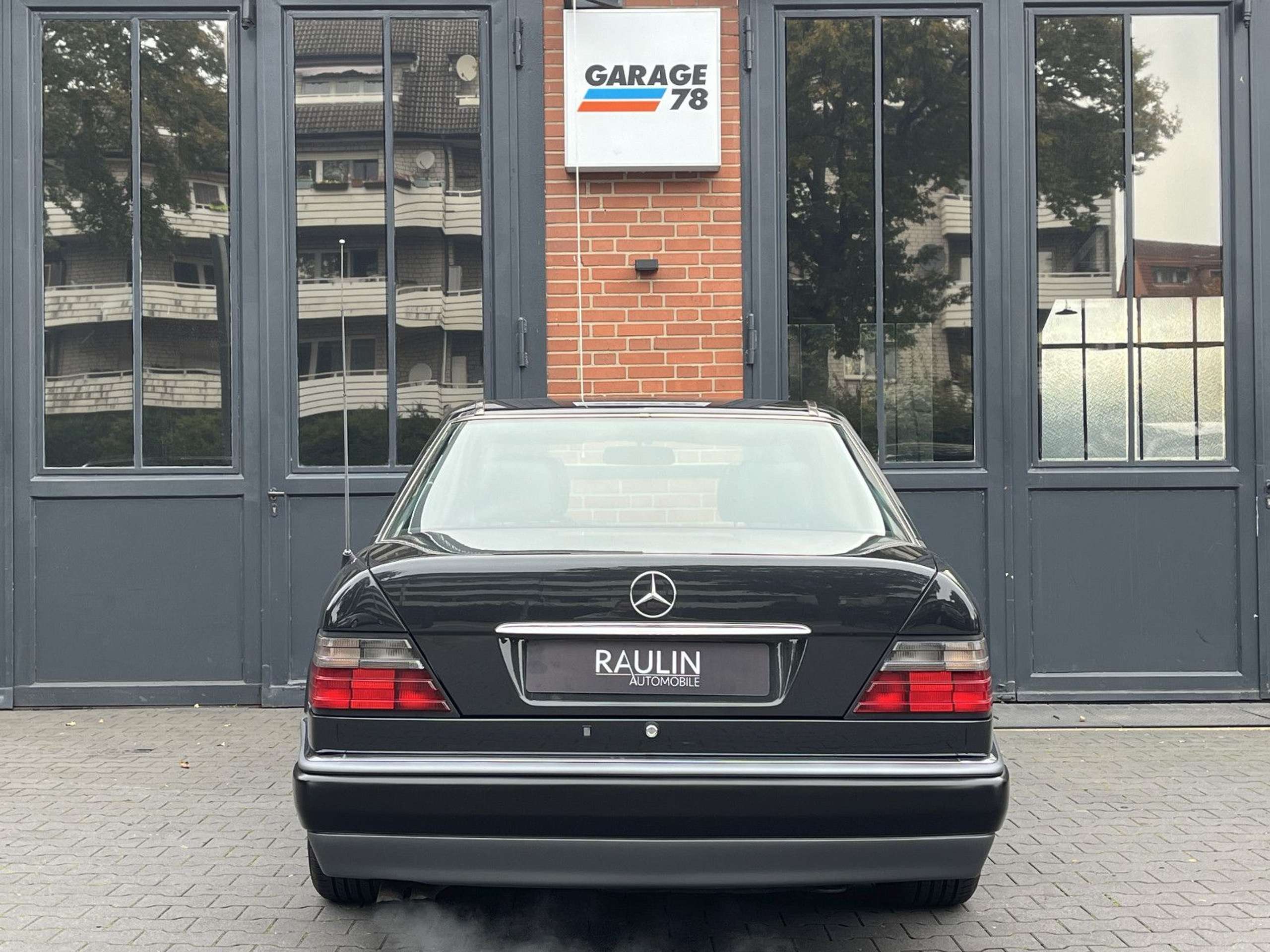 Mercedes-Benz - E 500