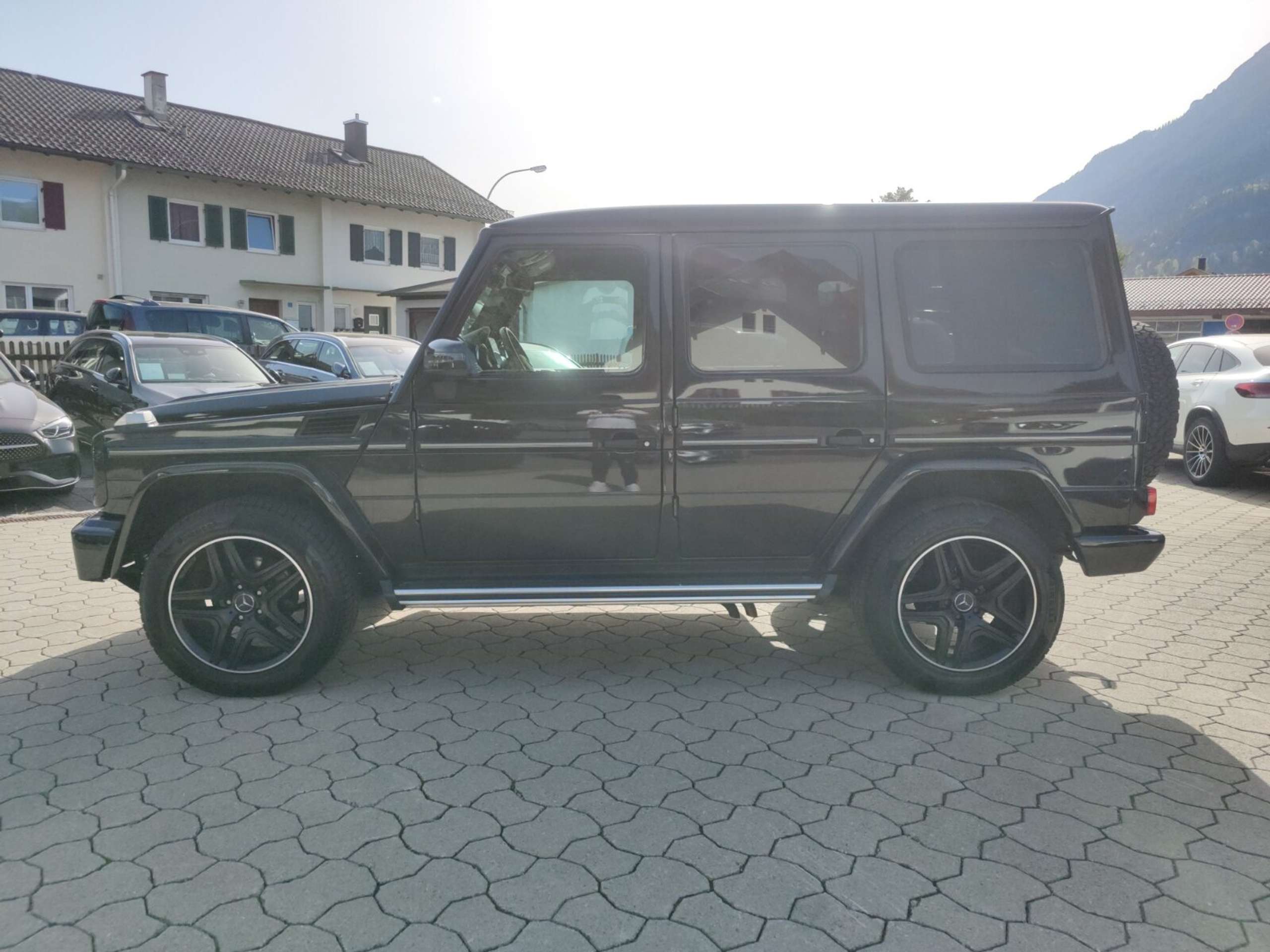 Mercedes-Benz - G 500