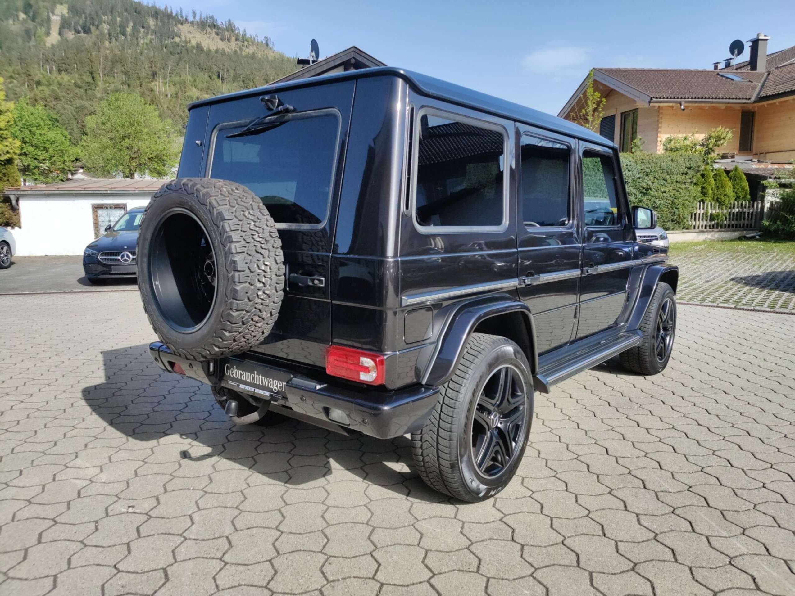 Mercedes-Benz - G 500