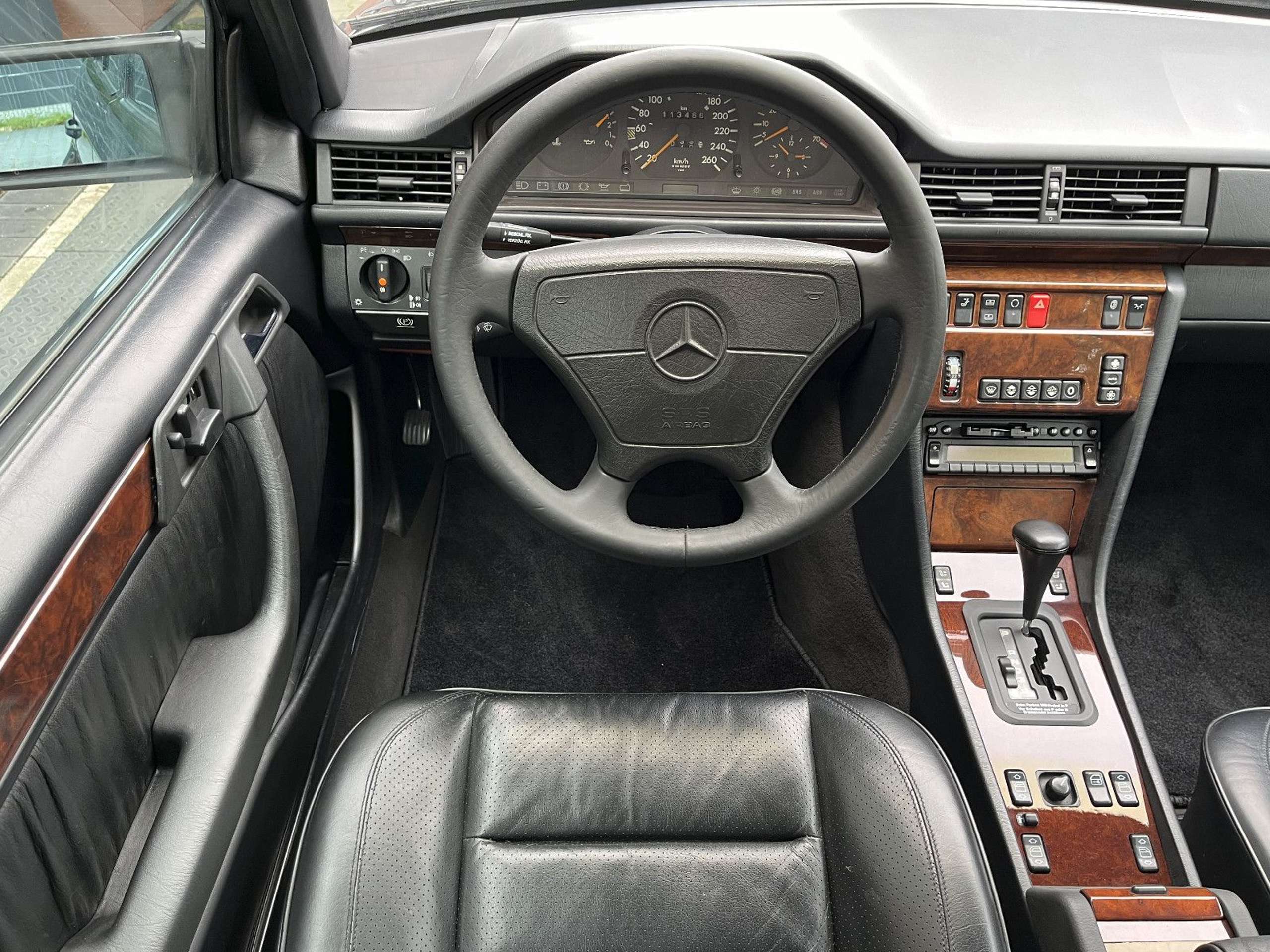 Mercedes-Benz - E 500