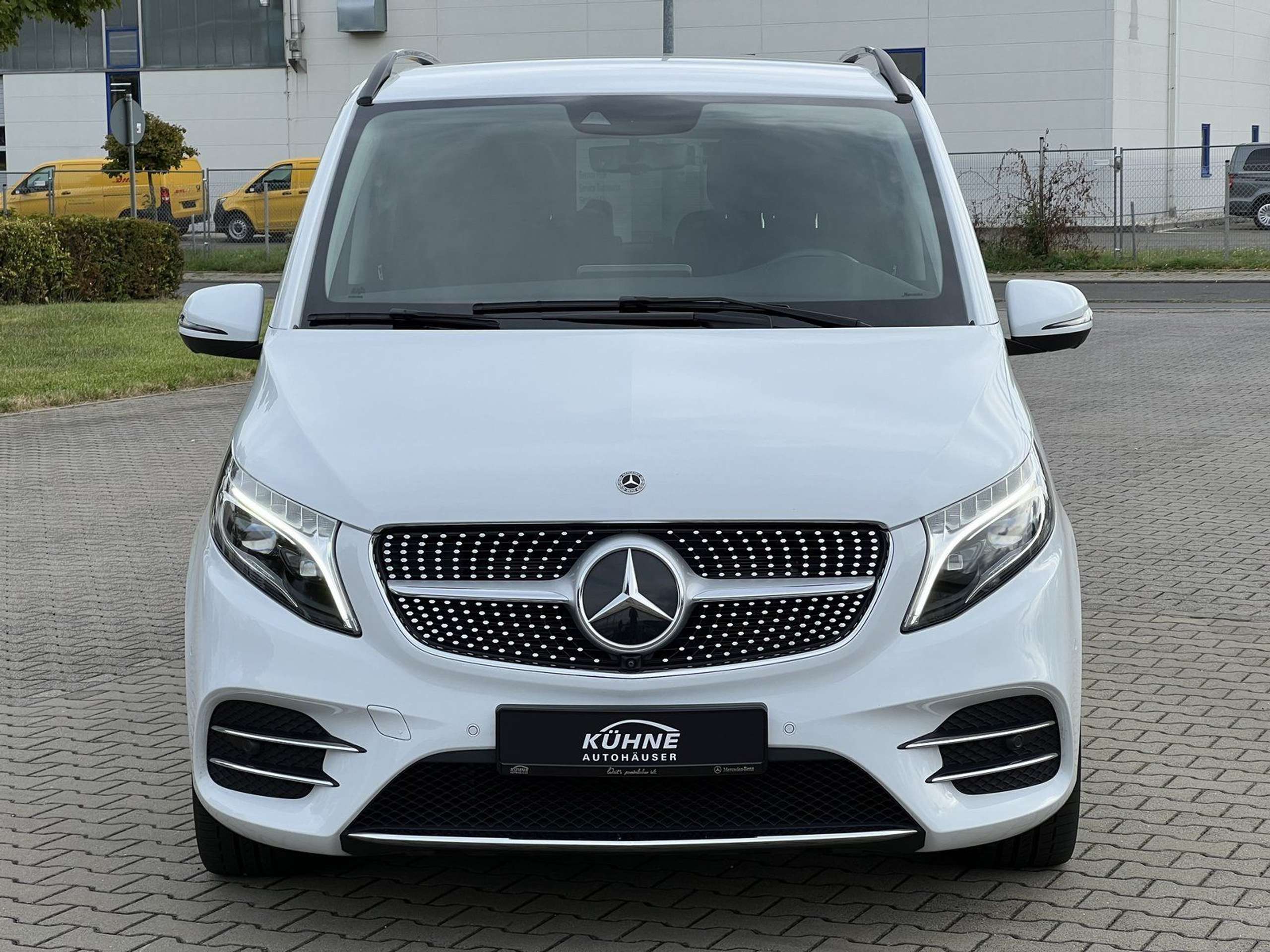 Mercedes-Benz - V 250