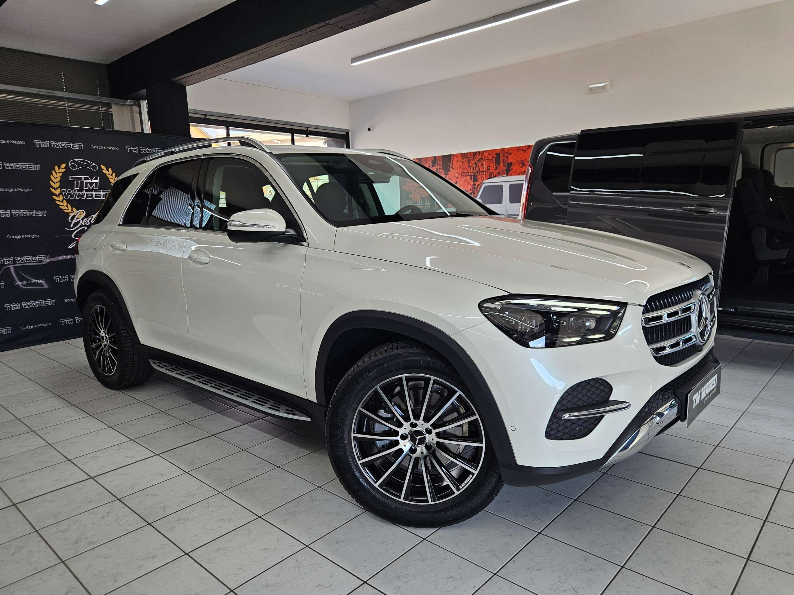 Mercedes-Benz - GLE 300